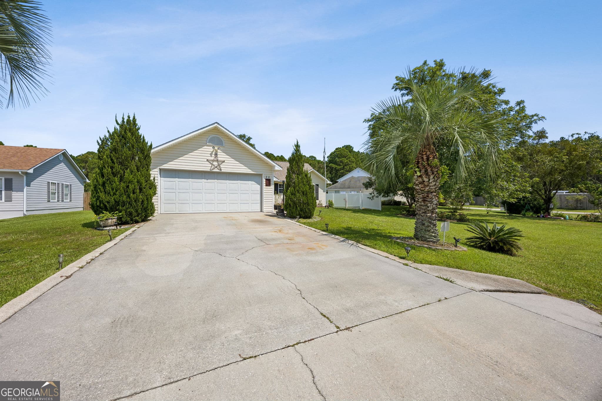 3 bedroom, 2 bathroom, 1,287 sq ft single family residence under contract at 20 Lakefront Drive, St. Marys, GA 31558 — photo 3