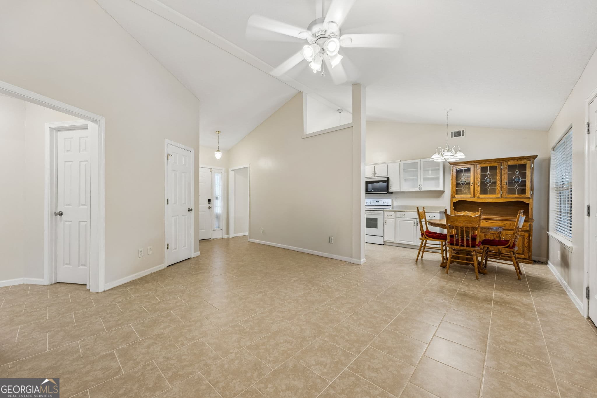 3 bedroom, 2 bathroom, 1,287 sq ft single family residence under contract at 20 Lakefront Drive, St. Marys, GA 31558 — photo 10