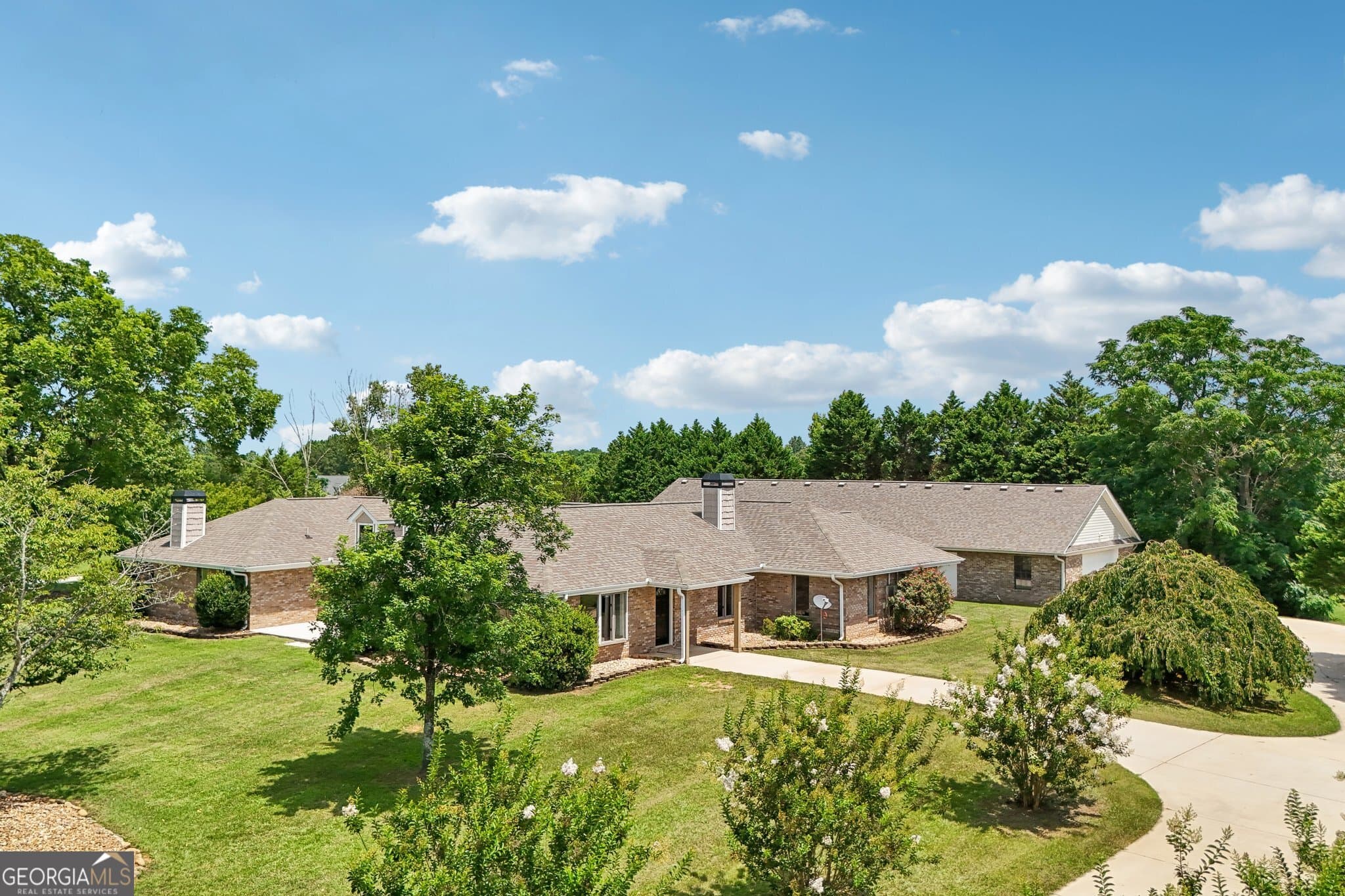 4 bedroom, 3 bathroom, 4,309 sq ft single family residence for sale at 95 Irish Hill Court, Concord, GA 30206 — photo 1 of 89