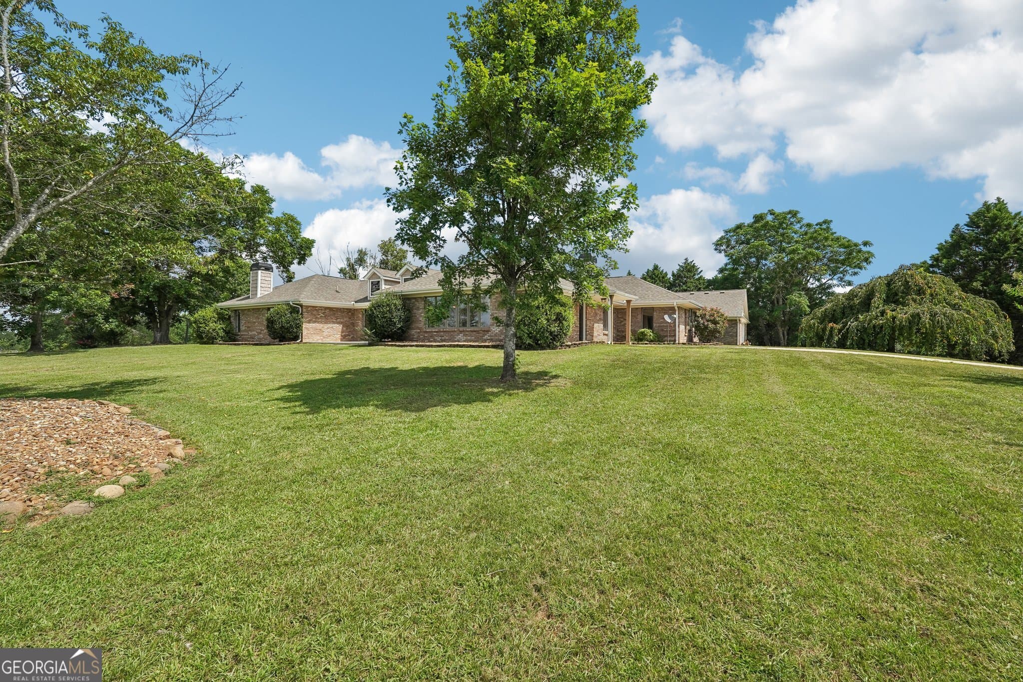 4 bedroom, 3 bathroom, 4,309 sq ft single family residence for sale at 95 Irish Hill Court, Concord, GA 30206 — photo 4