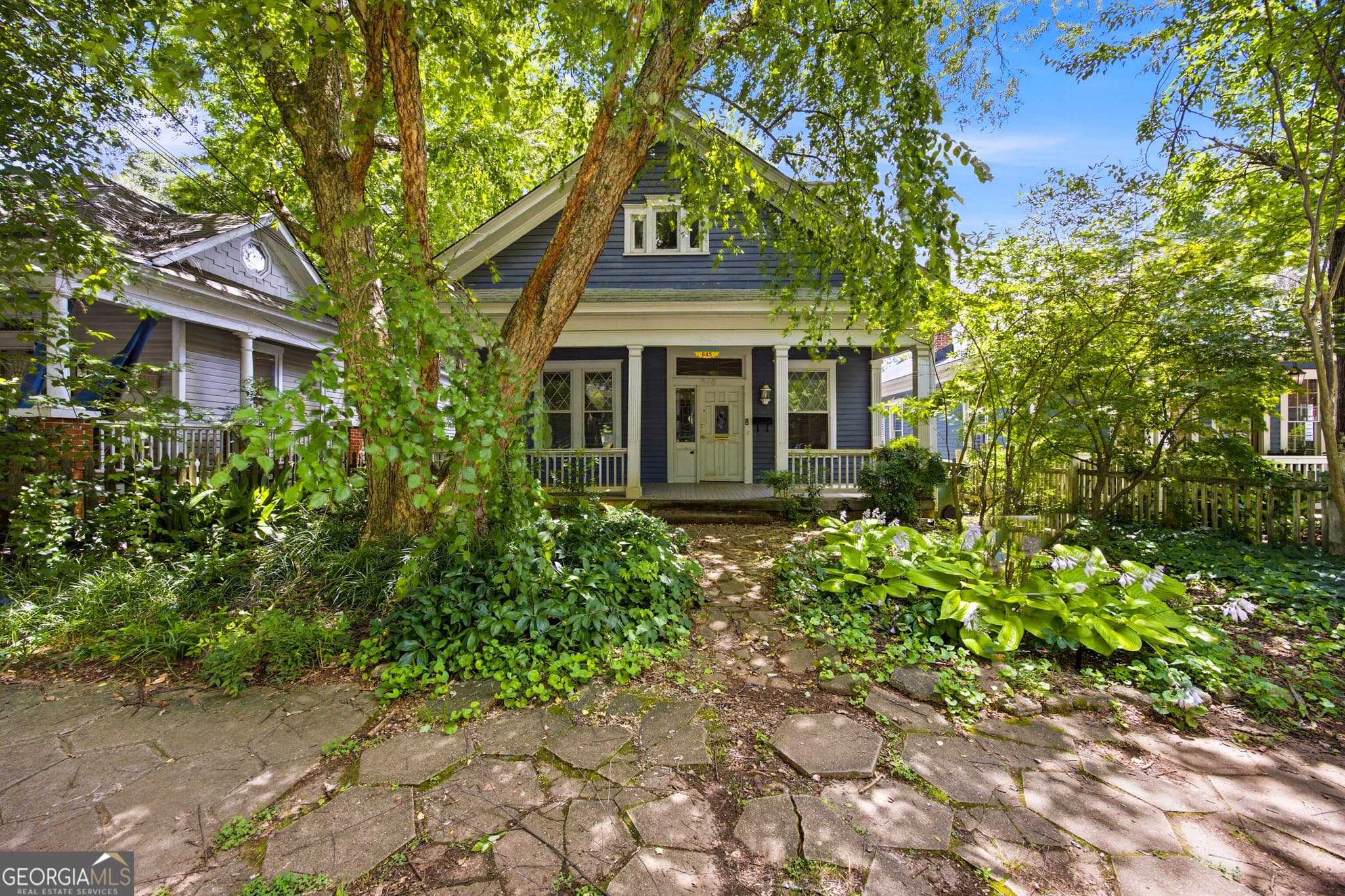 3 bedroom, 3 bathroom, 2,006 sq ft single family residence sold at 645 Rosalia Street, Atlanta, GA 30312