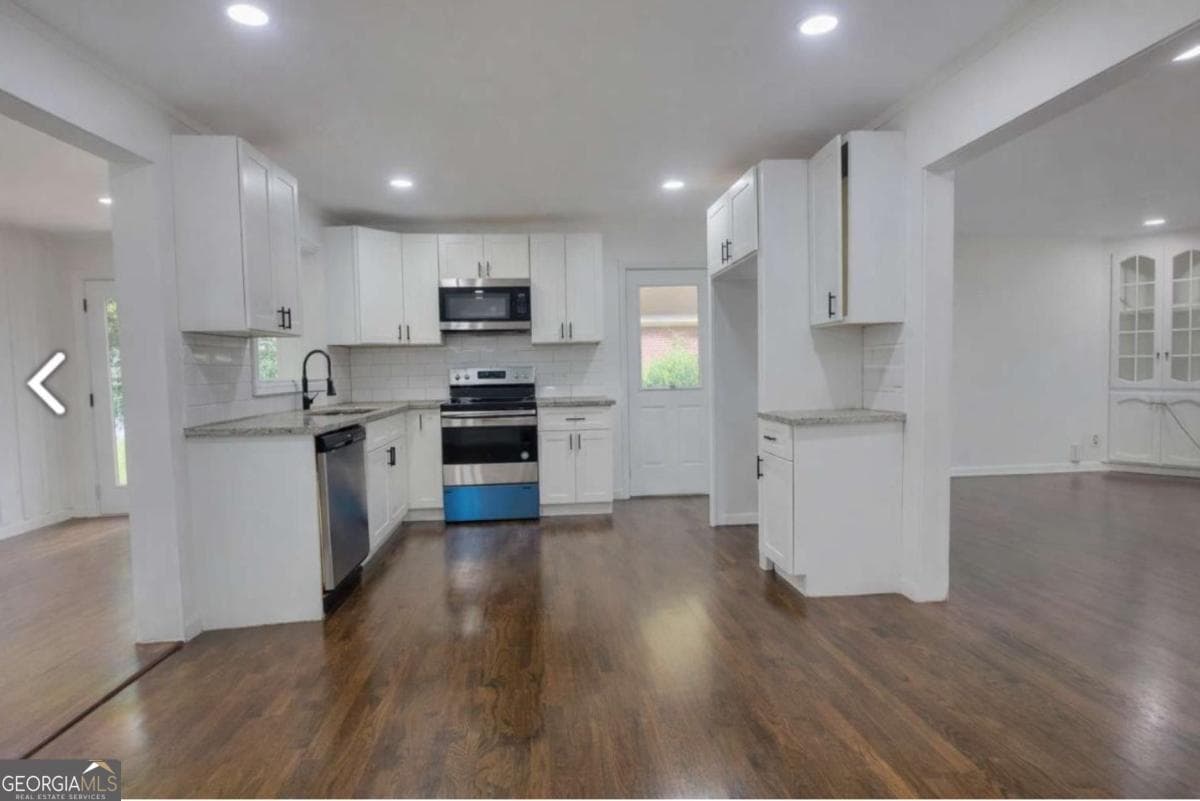 3 bedroom, 2 bathroom, 1,465 sq ft single family residence under contract at 615 Peachtree Drive, Thomaston, GA 30286 — photo 8