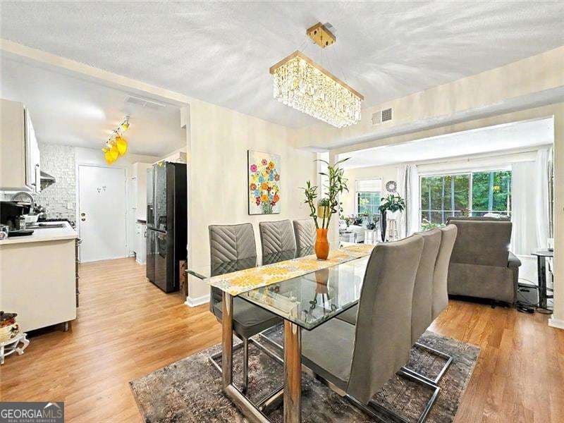 2 bedroom, 2 bathroom, 1,206 sq ft condominium for sale at 6851 Roswell Road H33, Atlanta, GA 30328 — photo 10