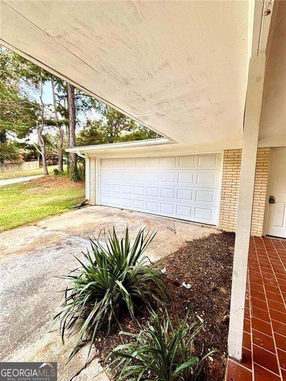 6 bedroom, 3 bathroom, 4,457 sq ft single family residence for sale at 2924 HANDY Drive, Atlanta, GA 30318 — photo 5