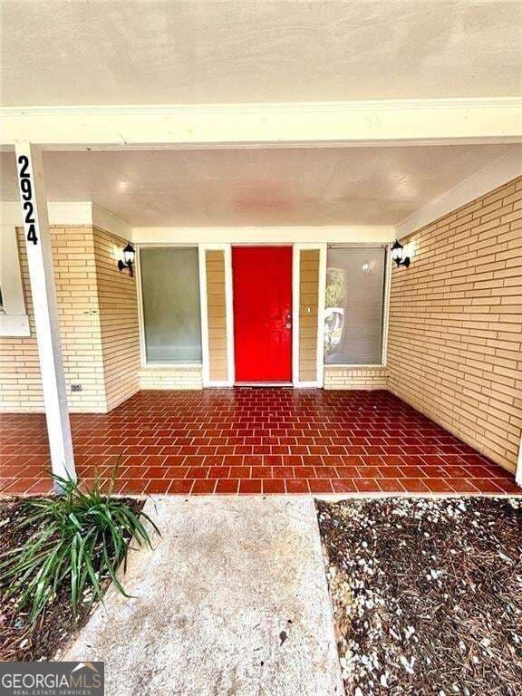 6 bedroom, 3 bathroom, 4,457 sq ft single family residence for sale at 2924 HANDY Drive, Atlanta, GA 30318 — photo 8