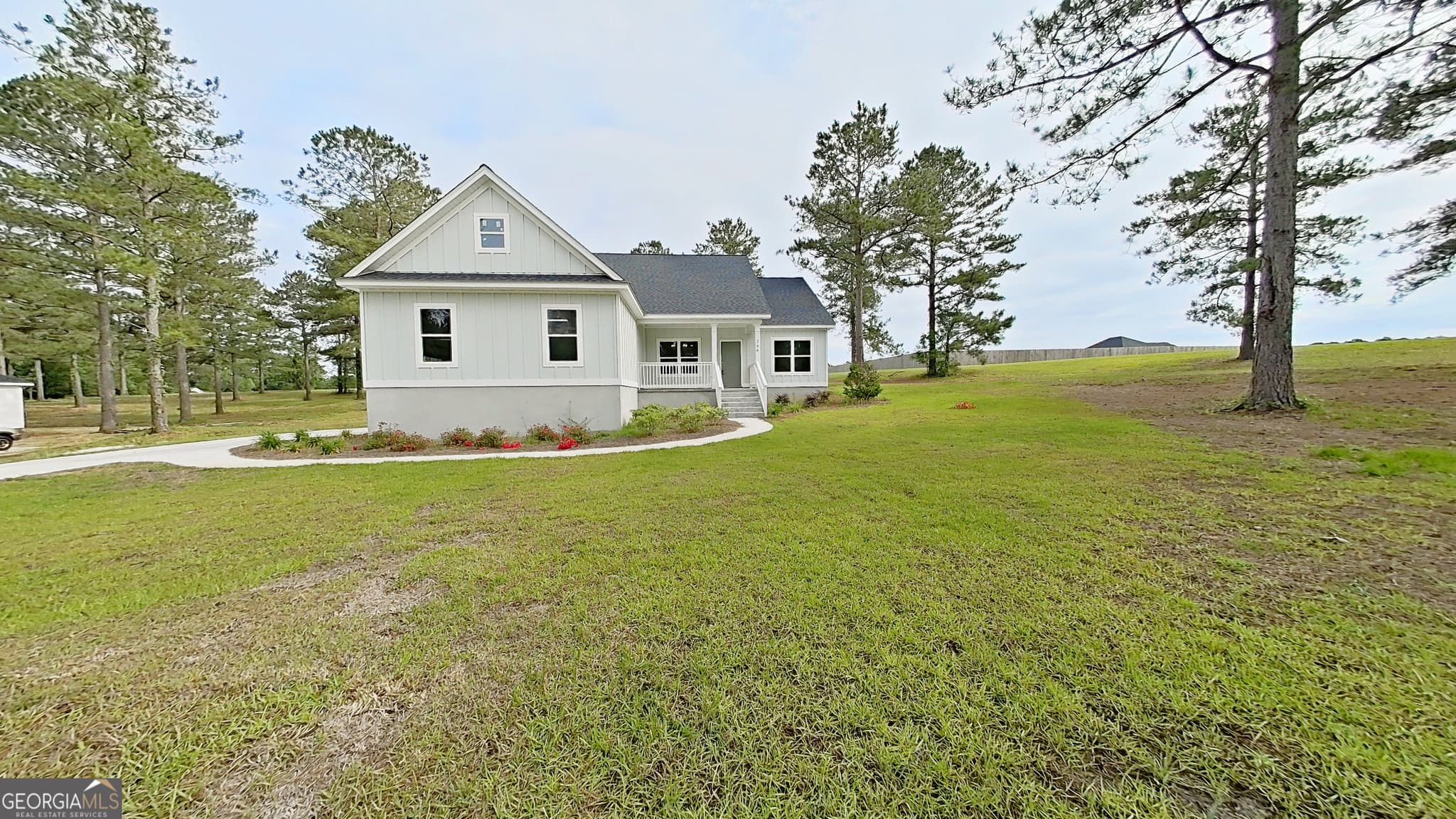 3 bedroom, 2 bathroom, 1,638 sq ft single family residence for sale at 264 Woodridge Lane, Cairo, GA 39827 — photo 3