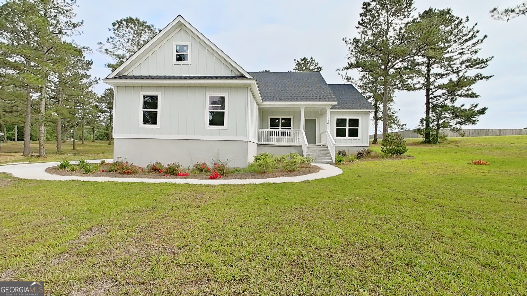 3 bedroom, 2 bathroom, 1,638 sq ft single family residence for sale at 264 Woodridge Lane, Cairo, GA 39827