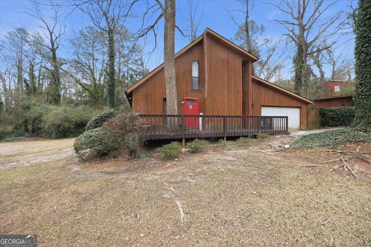 3 bedroom, 2 bathroom, 2,019 sq ft single family residence for sale at 658 Tucker Road, Macon, GA 31210 — photo 1 of 19