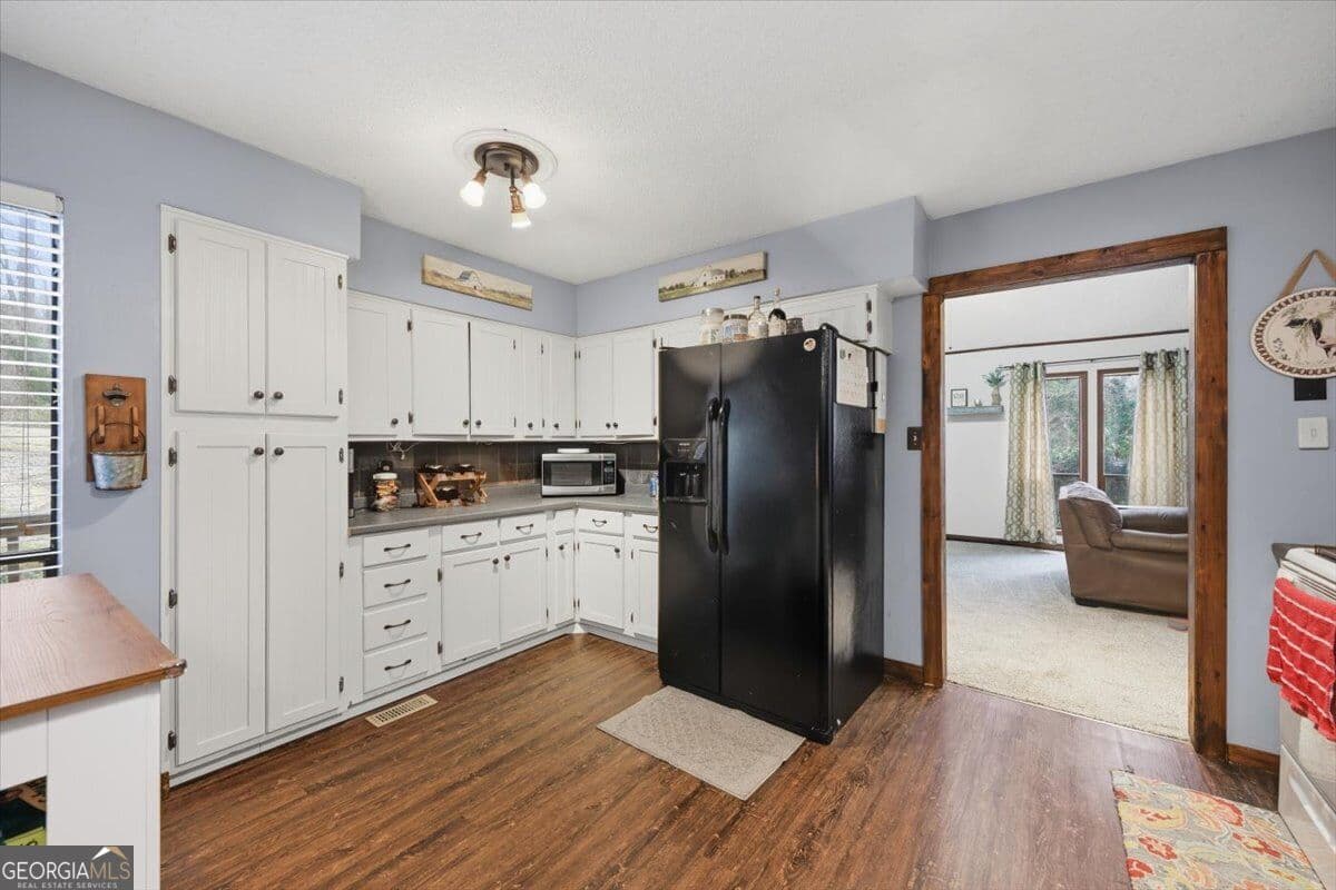 3 bedroom, 2 bathroom, 2,019 sq ft single family residence for sale at 658 Tucker Road, Macon, GA 31210 — photo 8