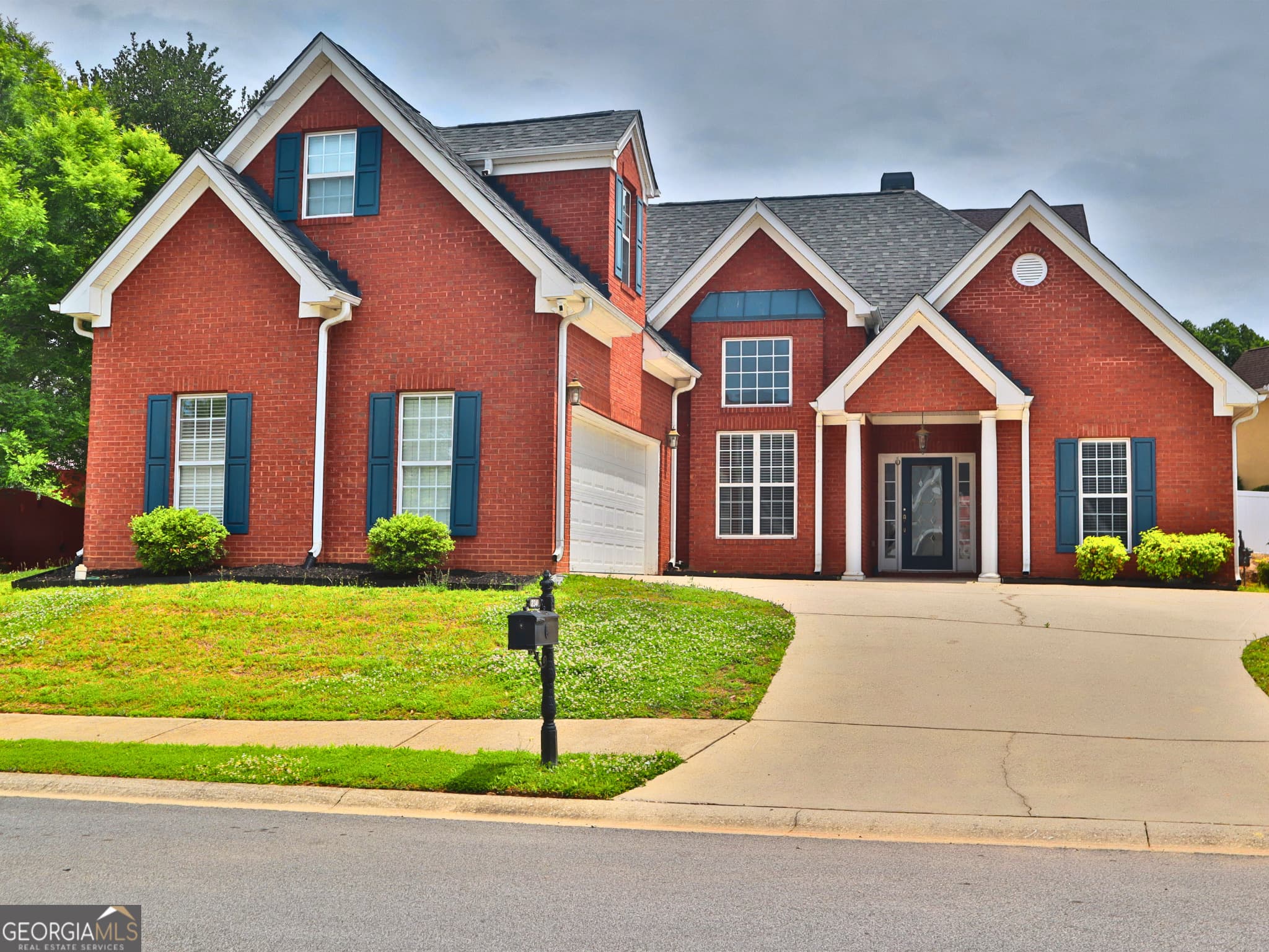 3 bedroom, 2.5 bathroom, 2,387 sq ft single family residence sold at 234 Legends Trace, Mcdonough, GA 30253