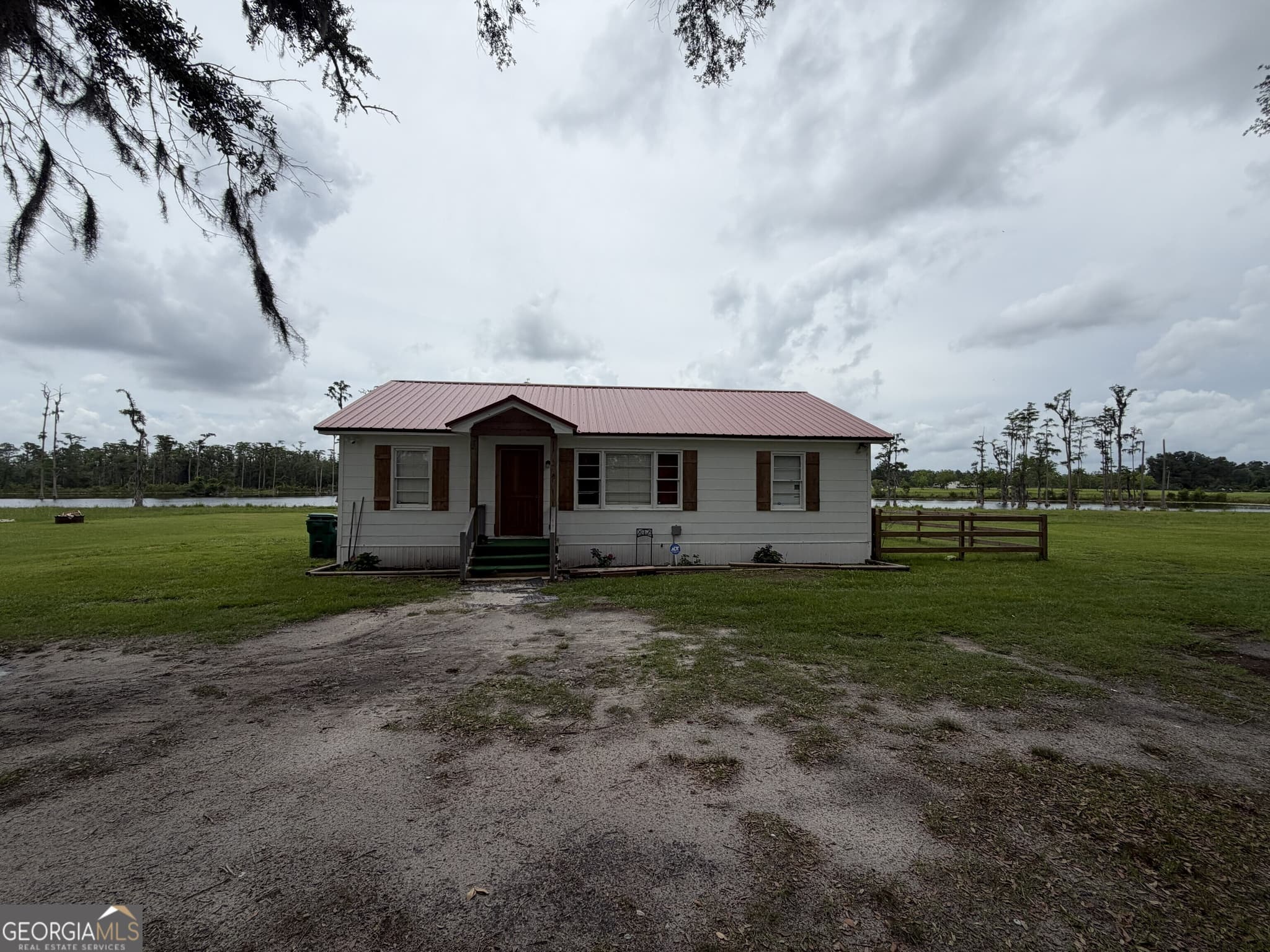 3 bedroom, 1 bathroom, 1,134 sq ft single family residence sold at 4090 Ezelle Road, Valdosta, GA 31606