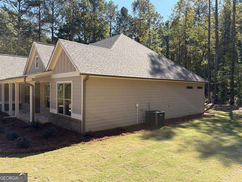4 bedroom, 3 bathroom, 2,362 sq ft single family residence for sale at 205 Maley Road, Jefferson, GA 30549 — photo 2