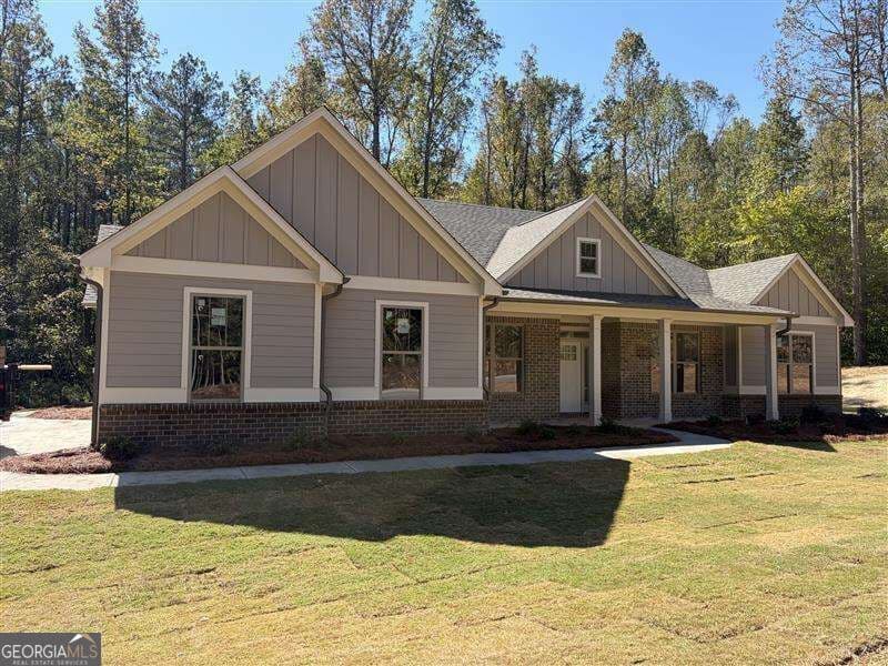 4 bedroom, 3 bathroom, 2,362 sq ft single family residence for sale at 205 Maley Road, Jefferson, GA 30549 — photo 3