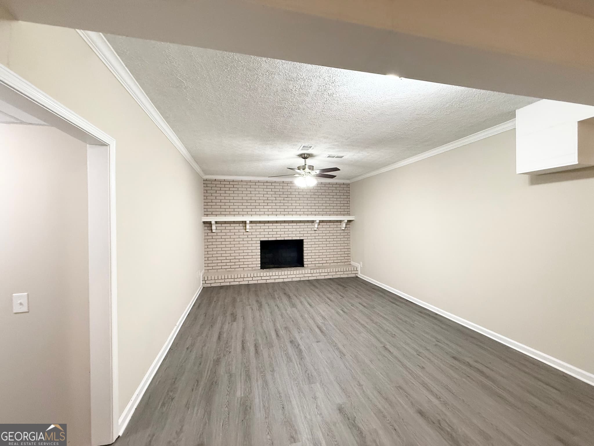6 bedroom, 3.5 bathroom, 3,159 sq ft single family residence for sale at 1165 Huey Road, Douglasville, GA 30134 — photo 3
