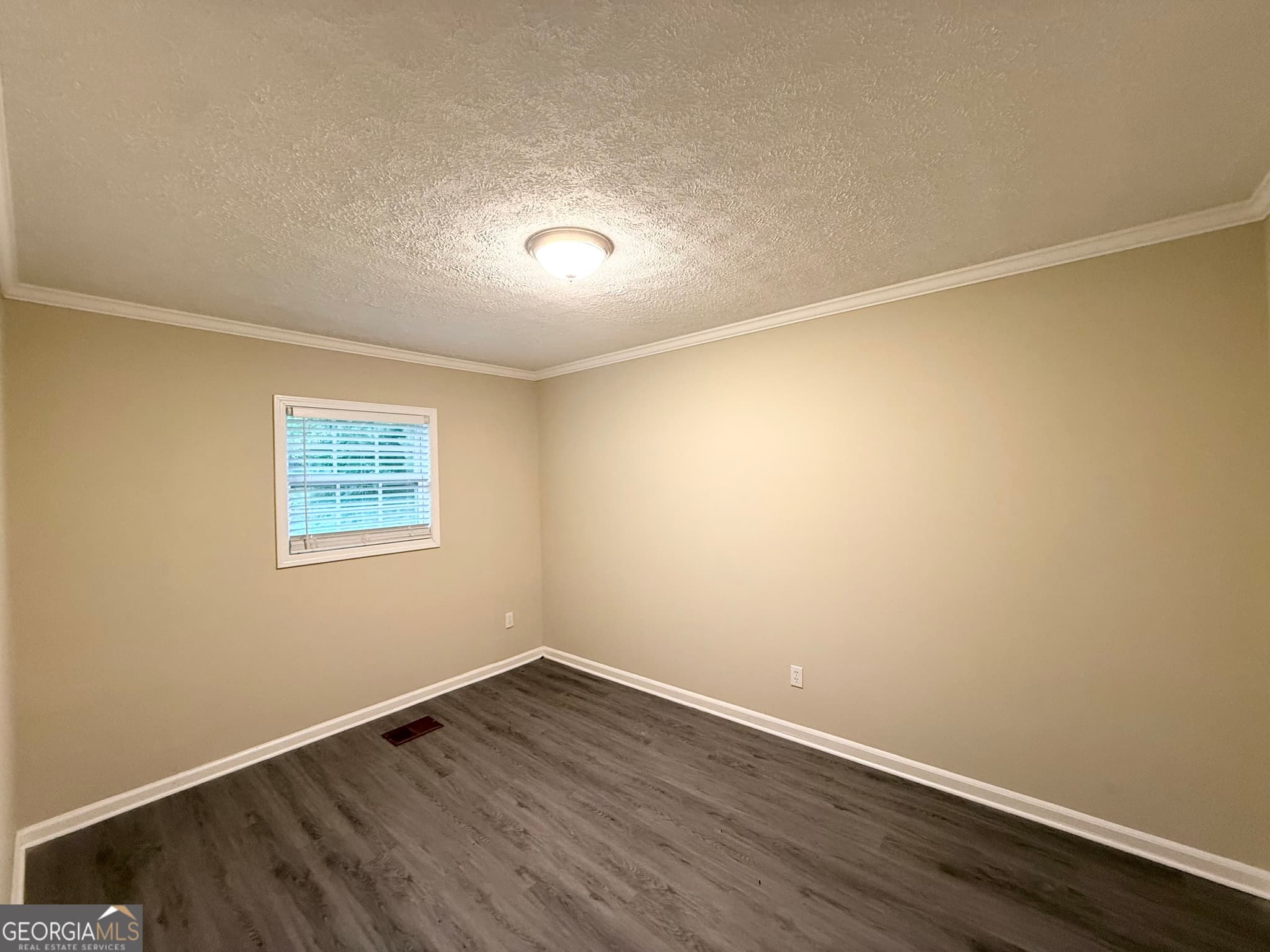 6 bedroom, 3.5 bathroom, 3,159 sq ft single family residence for sale at 1165 Huey Road, Douglasville, GA 30134 — photo 5