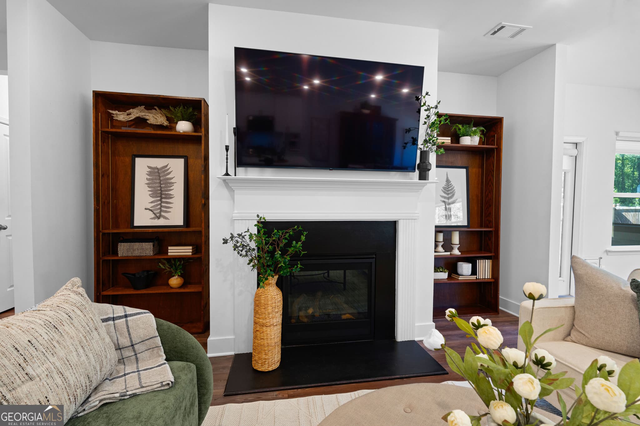 4 bedroom, 3 bathroom, 2,581 sq ft single family residence for sale at 130 Airmont Drive 77, Sharpsburg, GA 30277 — photo 8