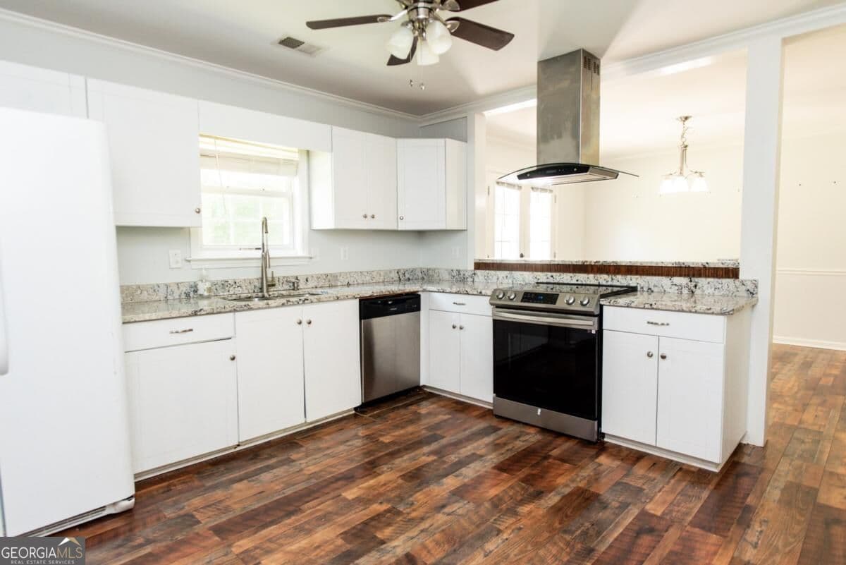 4 bedroom, 2 bathroom, 1,783 sq ft single family residence for sale at 121 Summerplace Drive, Winterville, GA 30683 — photo 7