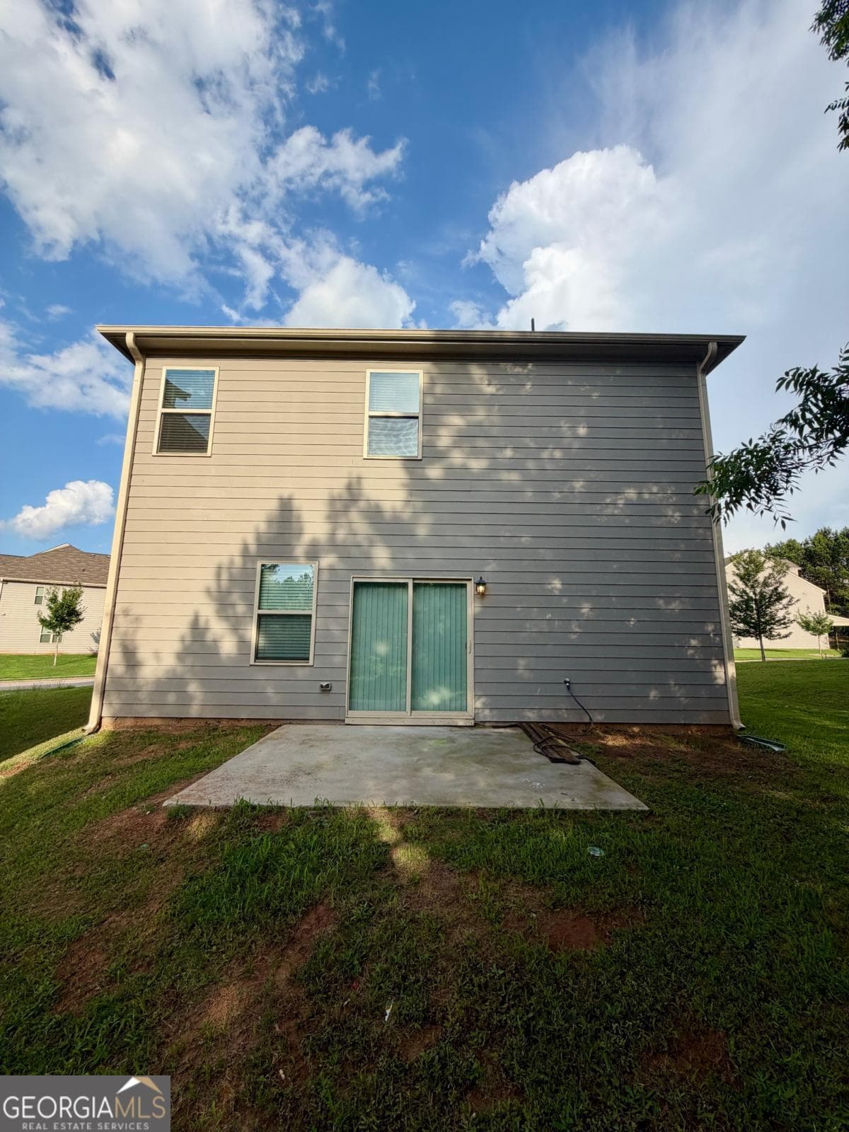5 bedroom, 2.5 bathroom single family residence for rent at 3128 Baylor Circle, Mcdonough, GA 30253 for $2,200 a month — photo 2