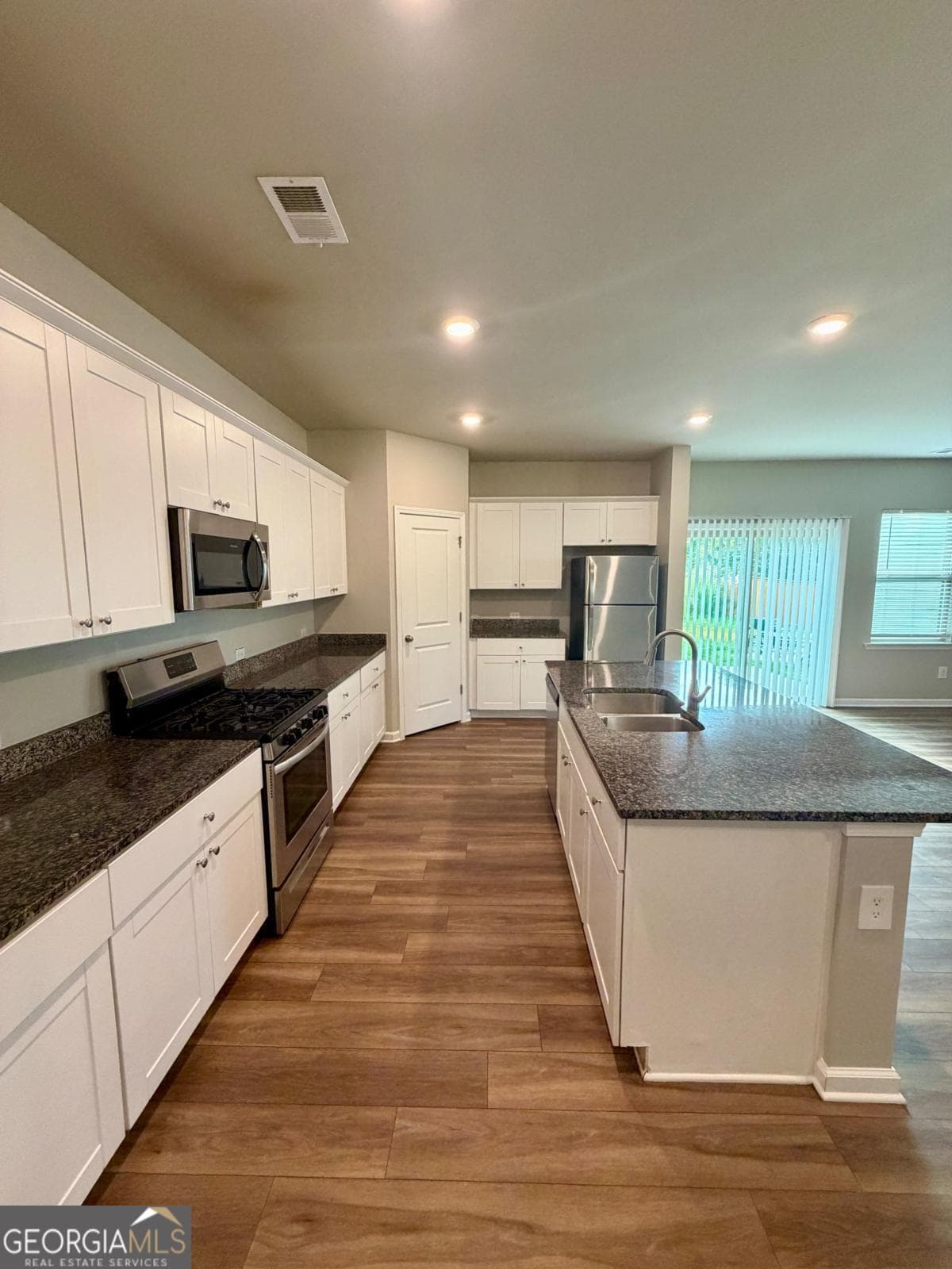 5 bedroom, 2.5 bathroom single family residence for rent at 3128 Baylor Circle, Mcdonough, GA 30253 for $2,200 a month — photo 6