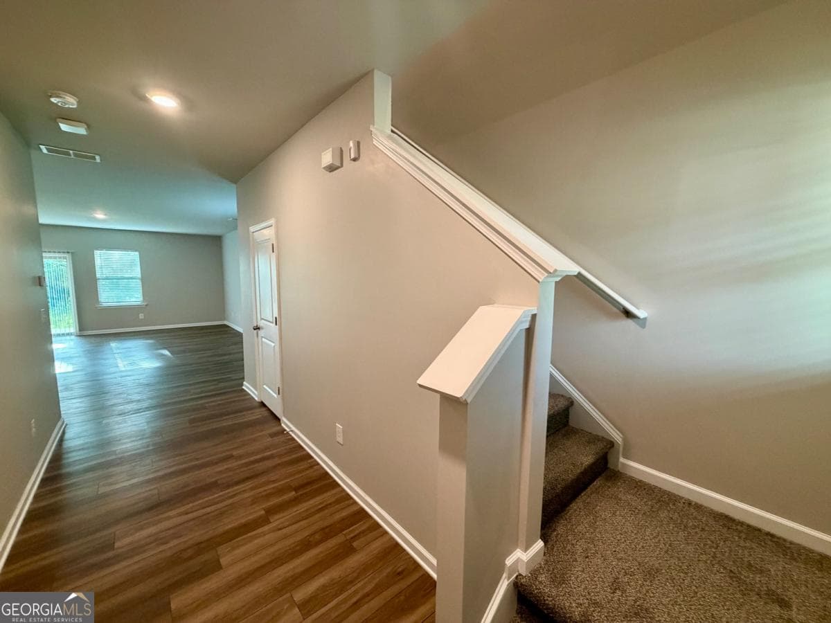 5 bedroom, 2.5 bathroom single family residence for rent at 3128 Baylor Circle, Mcdonough, GA 30253 for $2,200 a month — photo 3