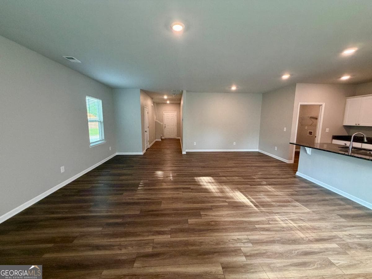 5 bedroom, 2.5 bathroom single family residence for rent at 3128 Baylor Circle, Mcdonough, GA 30253 for $2,200 a month — photo 4