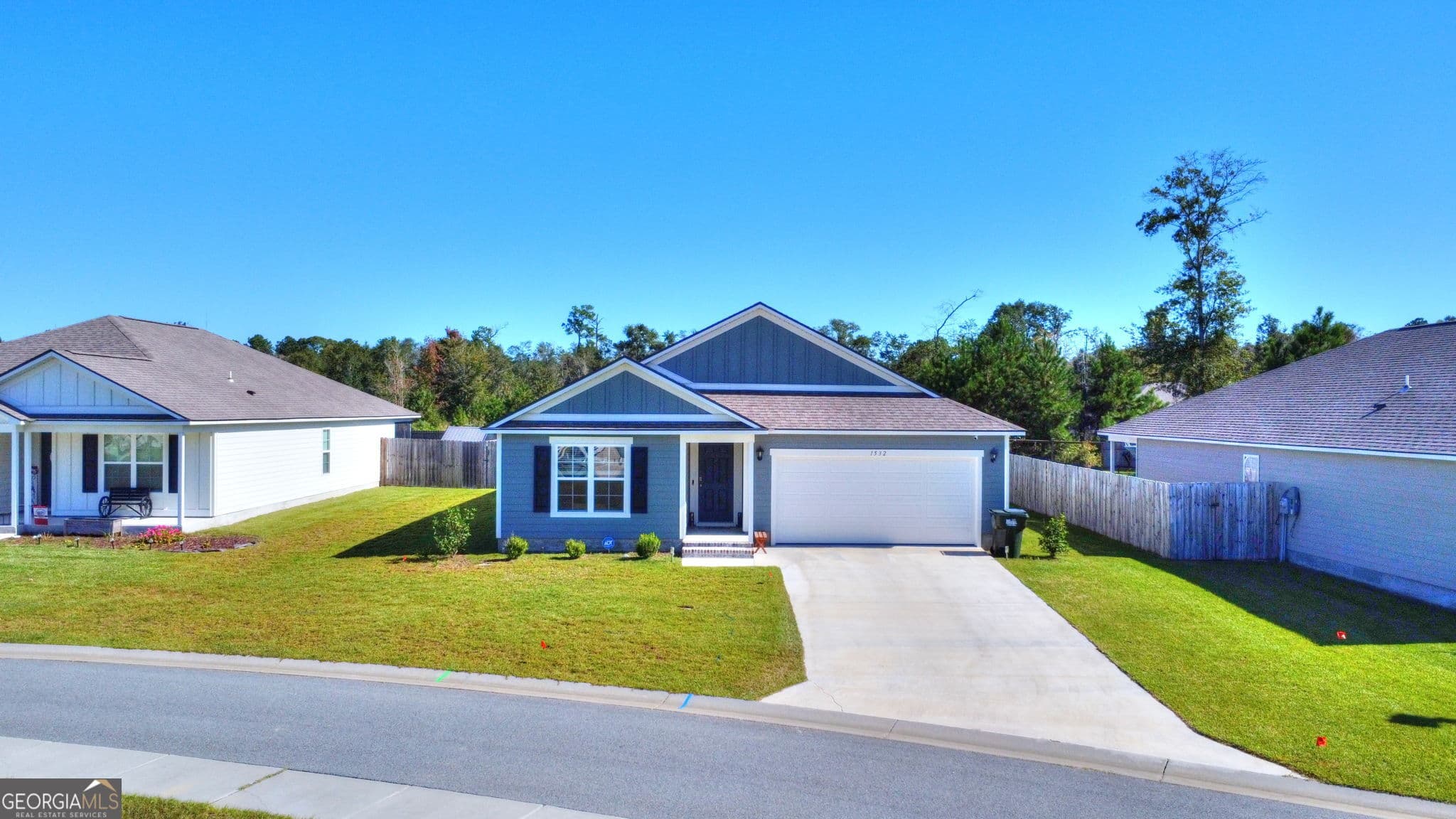 5 bedroom, 3 bathroom, 2,043 sq ft single family residence for sale at 1532 Beverly Lane, Hahira, GA 31632 — photo 4