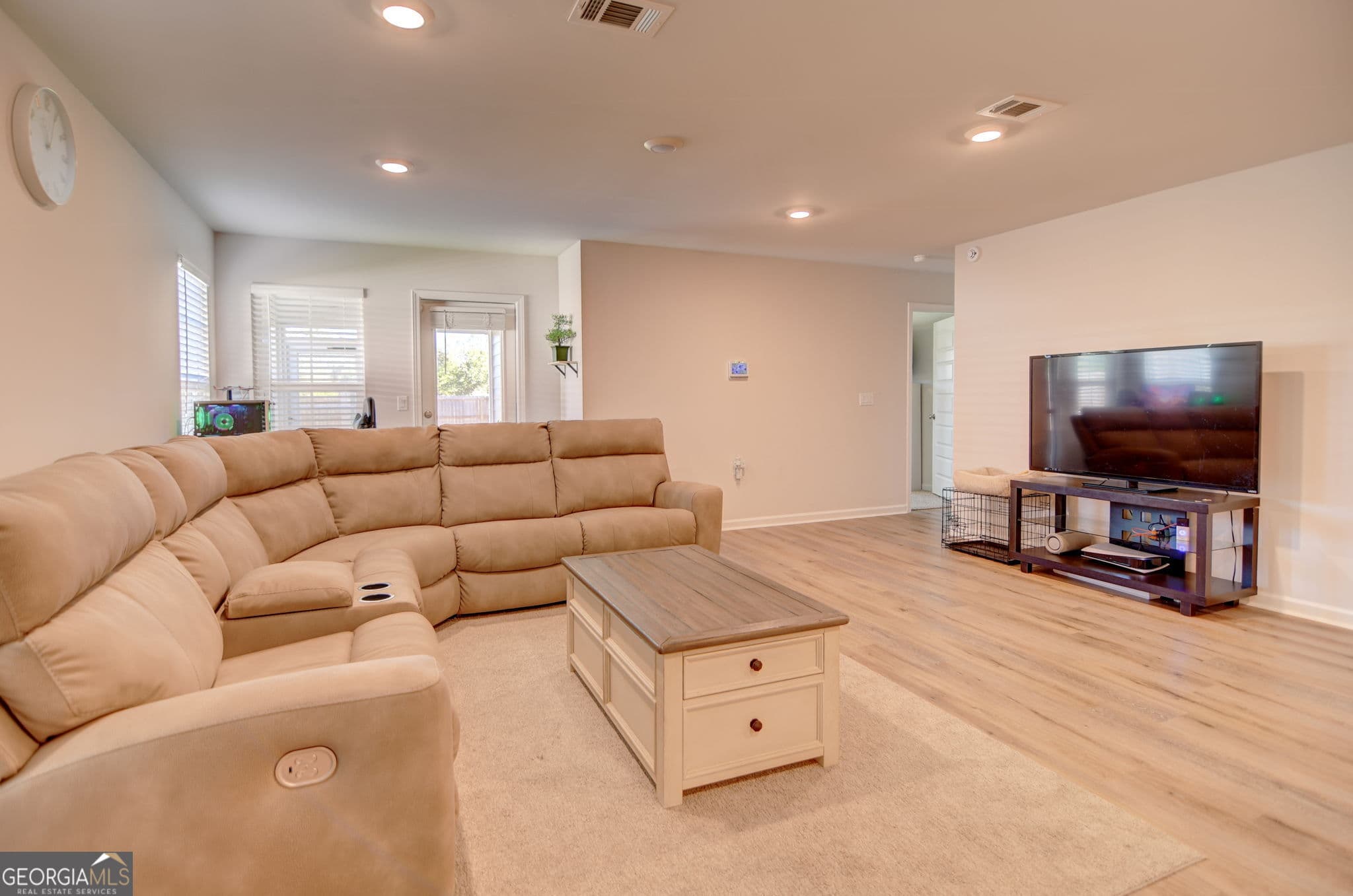 5 bedroom, 3 bathroom, 2,043 sq ft single family residence for sale at 1532 Beverly Lane, Hahira, GA 31632 — photo 8