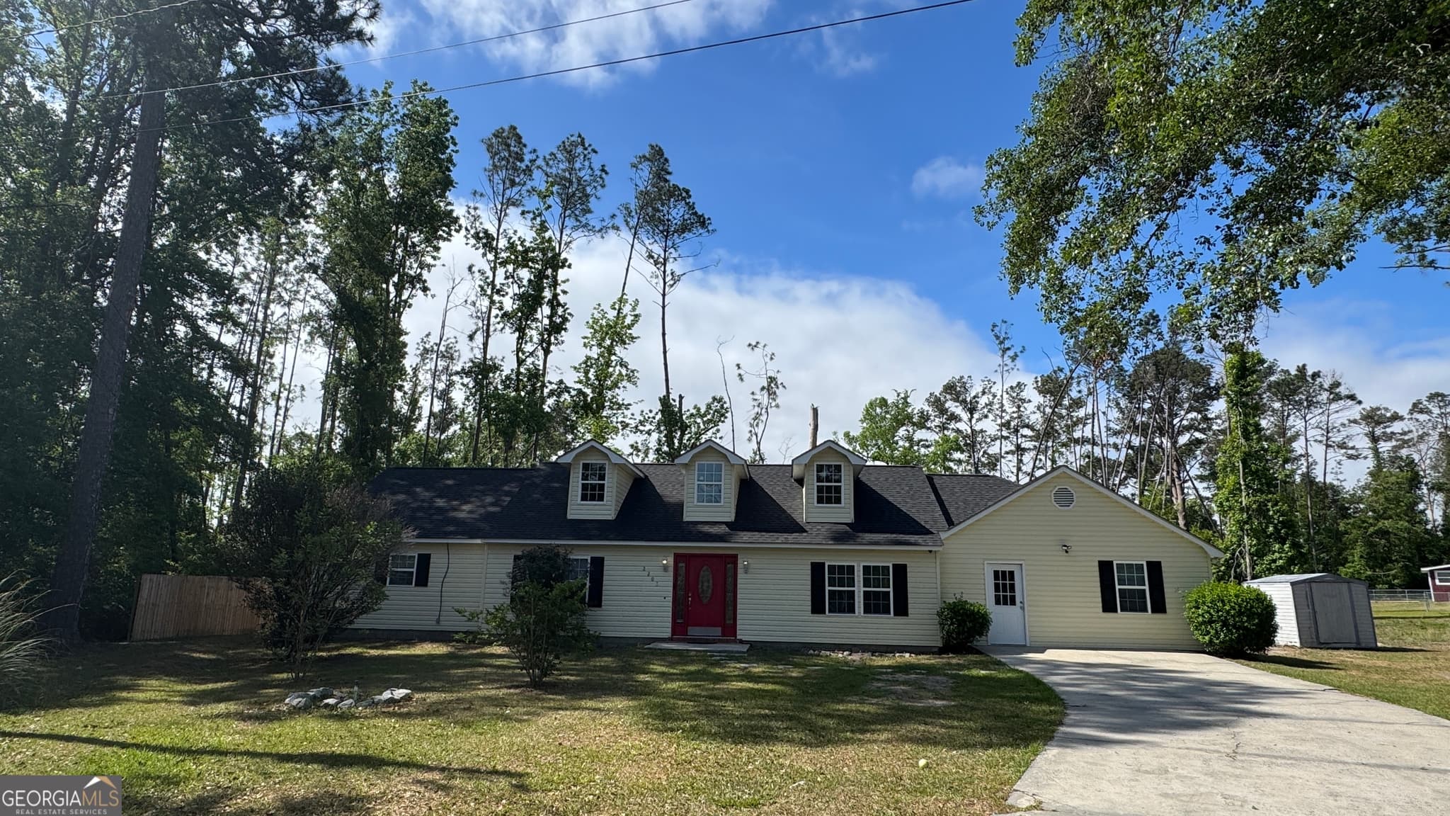 4 bedroom, 2 bathroom, 2,408 sq ft single family residence for sale at 2203 Joyce Court, Vidalia, GA 30474 — photo 2