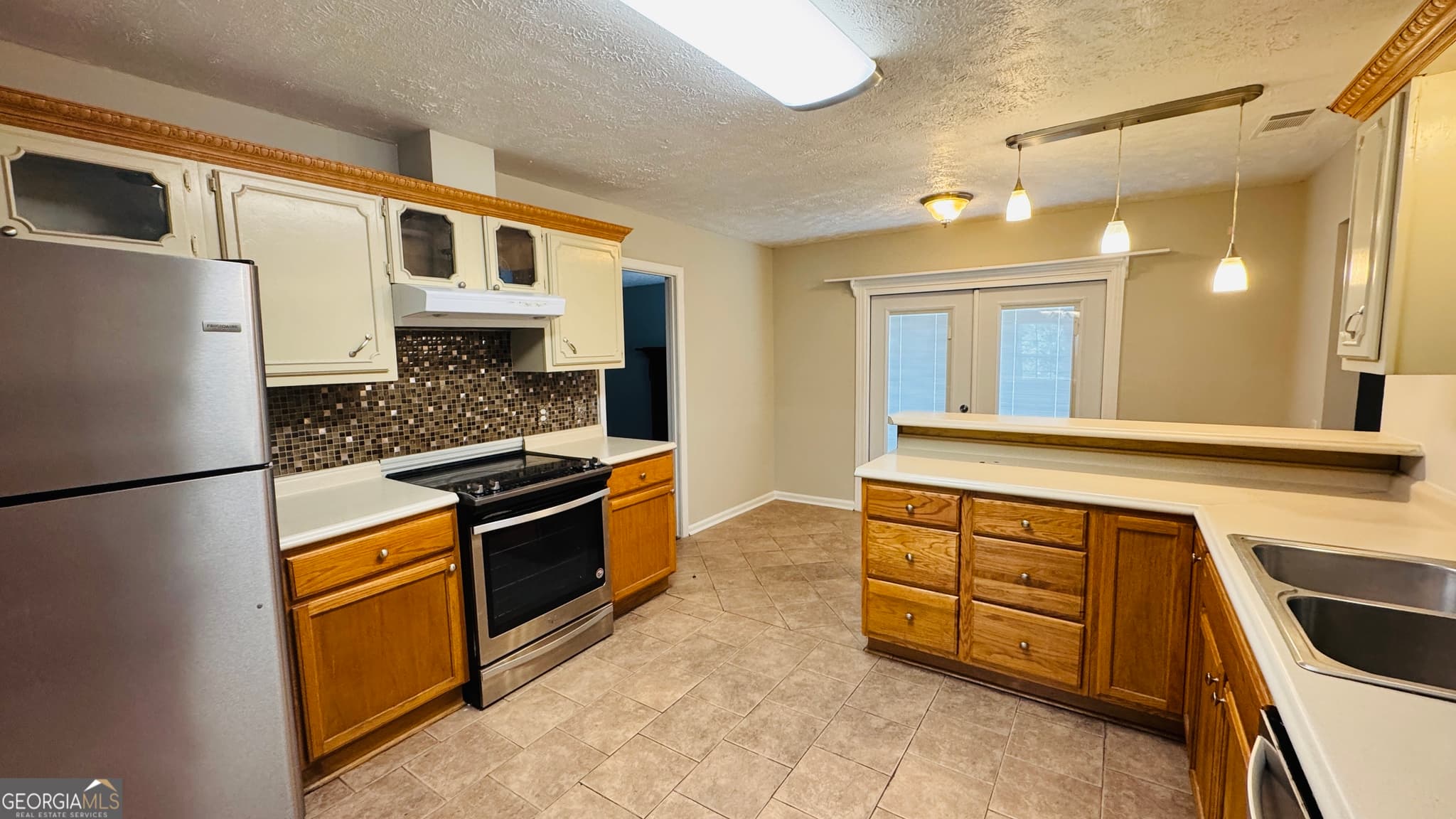 4 bedroom, 2 bathroom, 2,408 sq ft single family residence for sale at 2203 Joyce Court, Vidalia, GA 30474 — photo 6