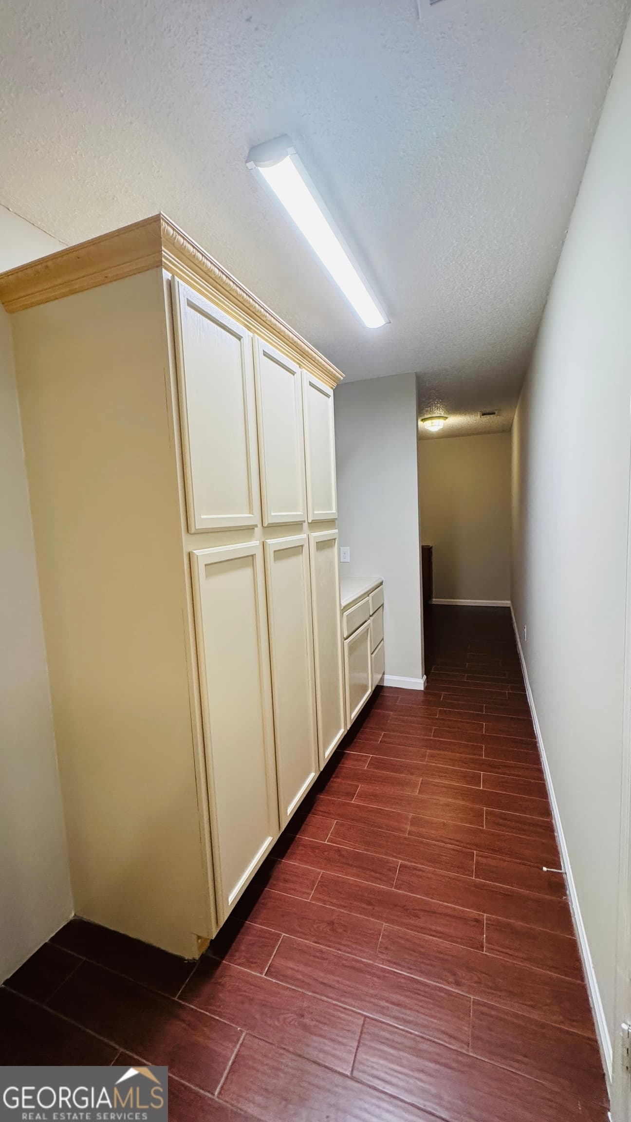 4 bedroom, 2 bathroom, 2,408 sq ft single family residence for sale at 2203 Joyce Court, Vidalia, GA 30474 — photo 8