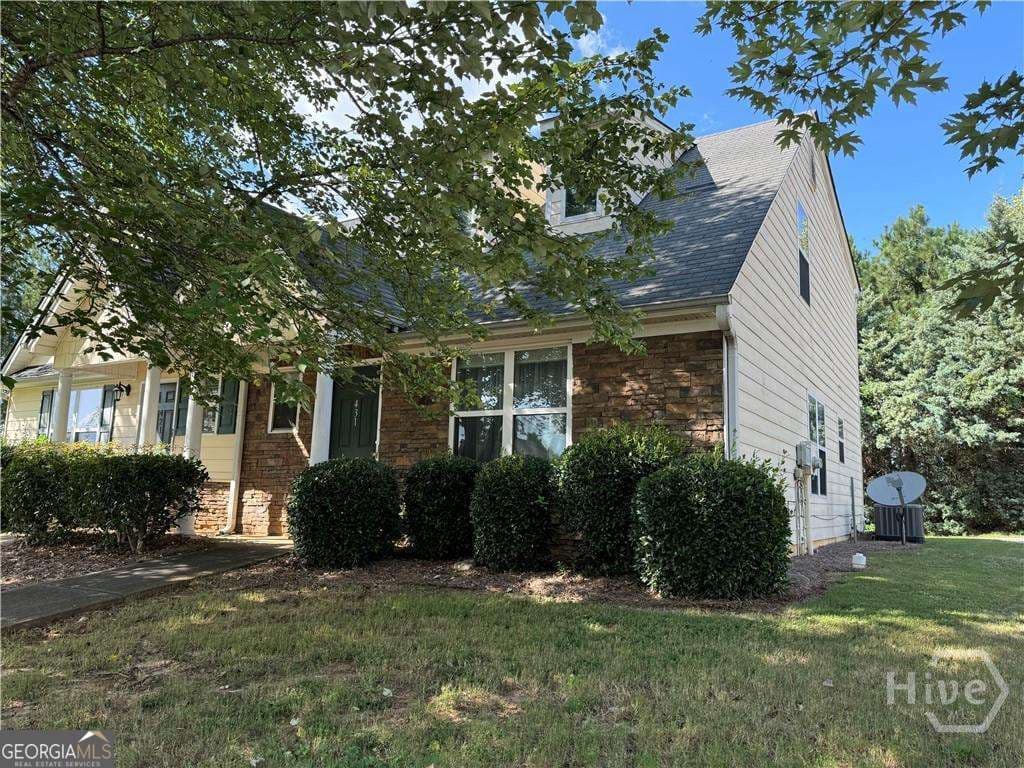 3 bedroom, 2 bathroom, 1,309 sq ft townhouse for rent at 431 Bridgewater Way, Athens, GA 30601 for $1,800 a month — photo 2