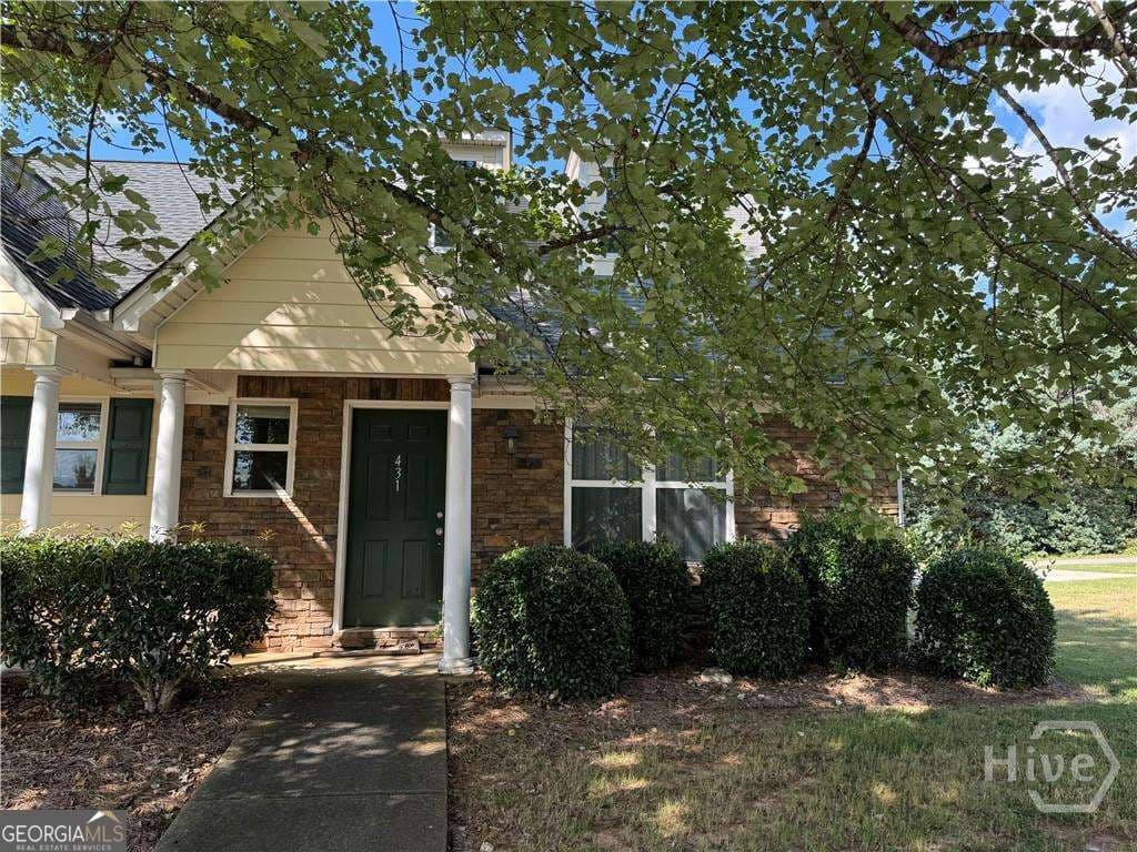 3 bedroom, 2 bathroom, 1,309 sq ft townhouse for rent at 431 Bridgewater Way, Athens, GA 30601 for $1,800 a month