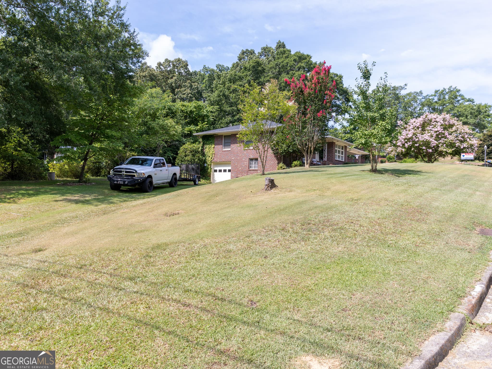 3 bedroom, 2 bathroom, 1,738 sq ft single family residence for sale at 403 Ridgecrest Drive, Elberton, GA 30635 — photo 3