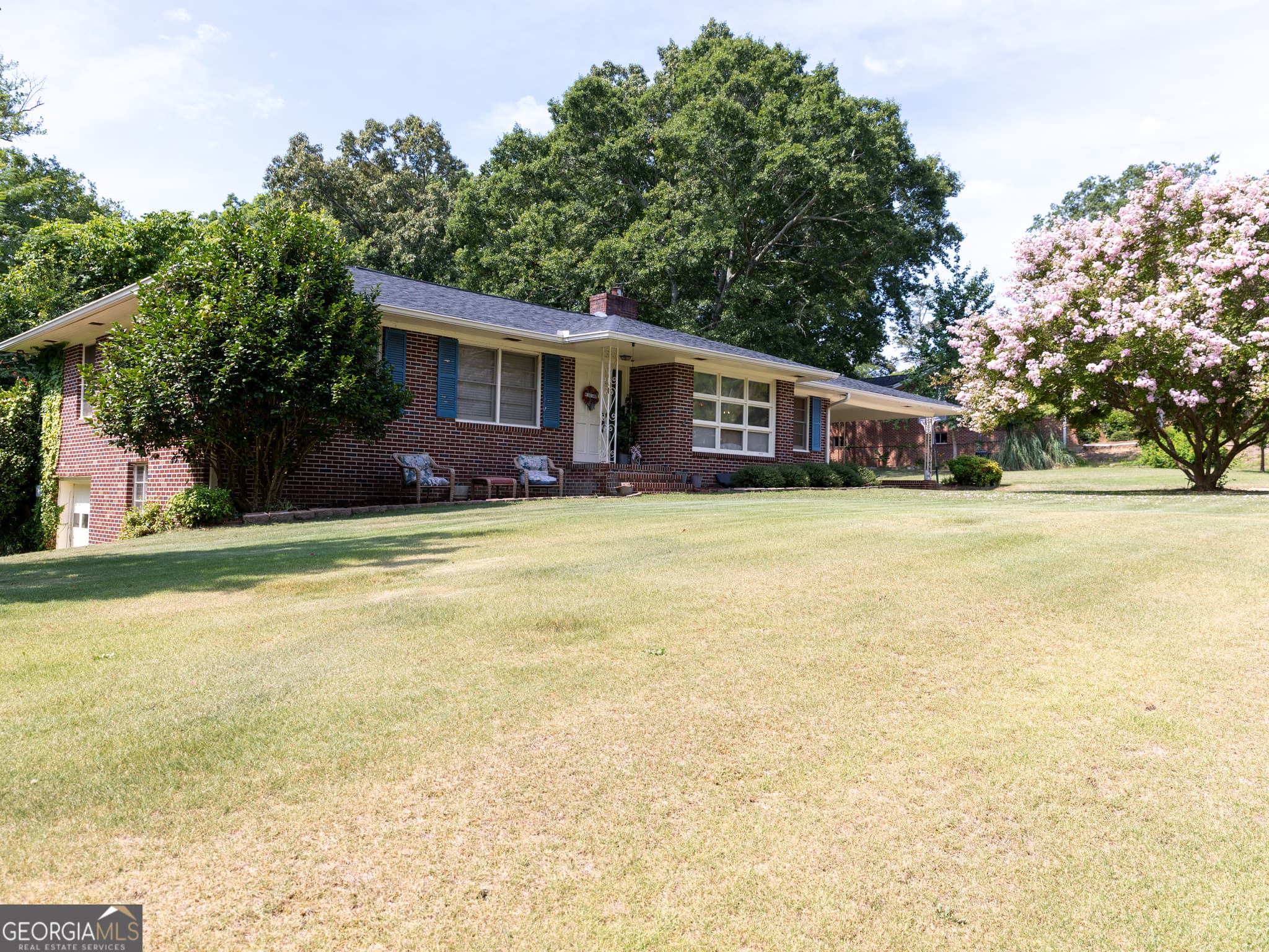 3 bedroom, 2 bathroom, 1,738 sq ft single family residence for sale at 403 Ridgecrest Drive, Elberton, GA 30635