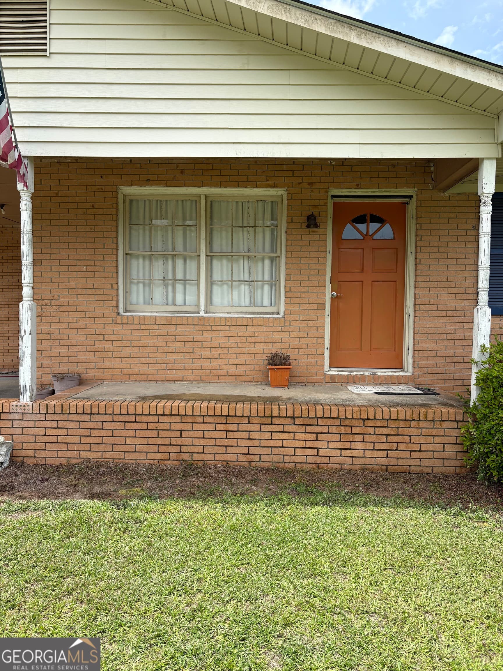 3 bedroom, 1.5 bathroom, 1,615 sq ft single family residence under contract at 426 Moye Drive, Sandersville, GA 31082 — photo 5