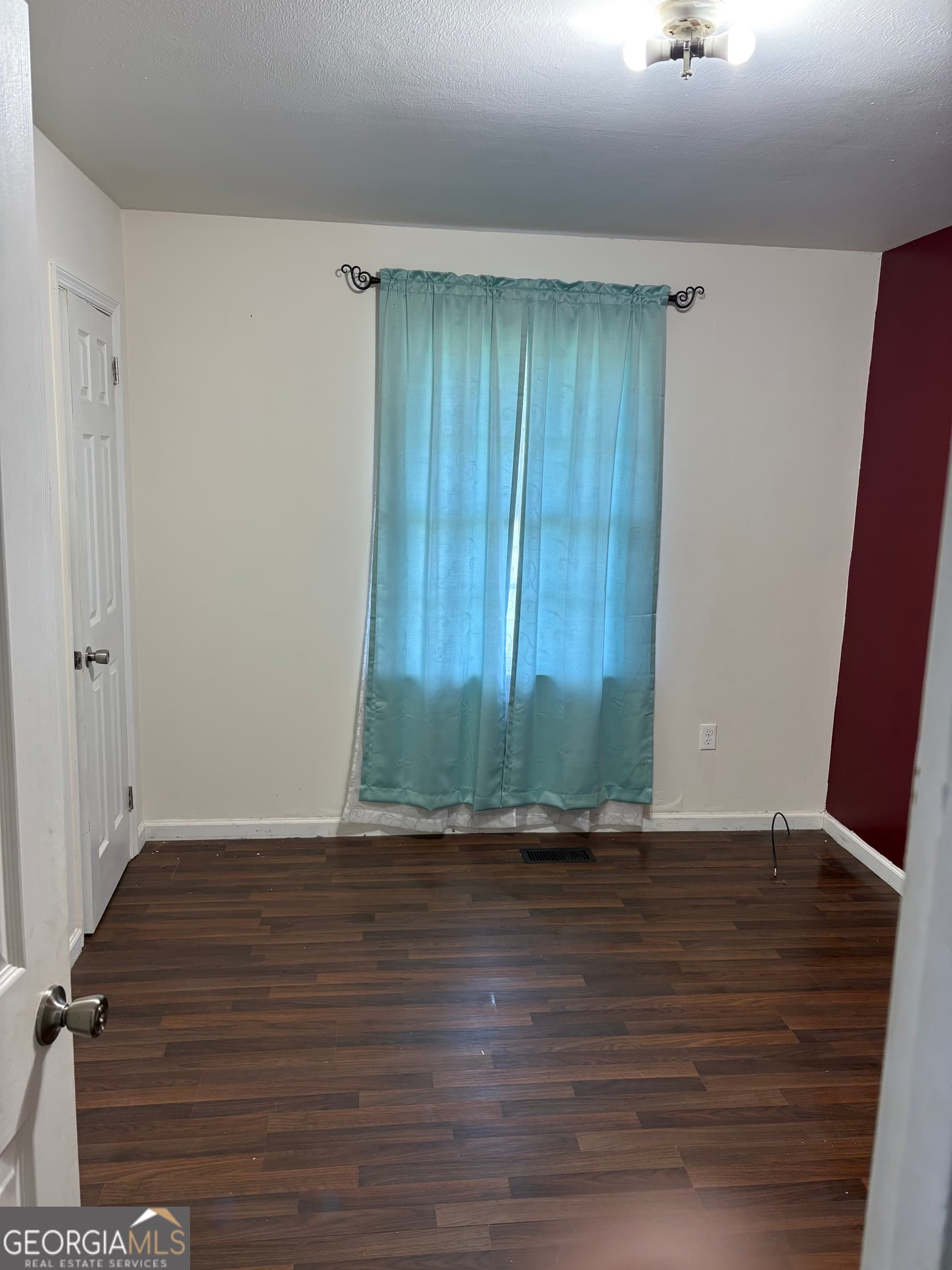 3 bedroom, 1.5 bathroom, 1,615 sq ft single family residence under contract at 426 Moye Drive, Sandersville, GA 31082 — photo 9