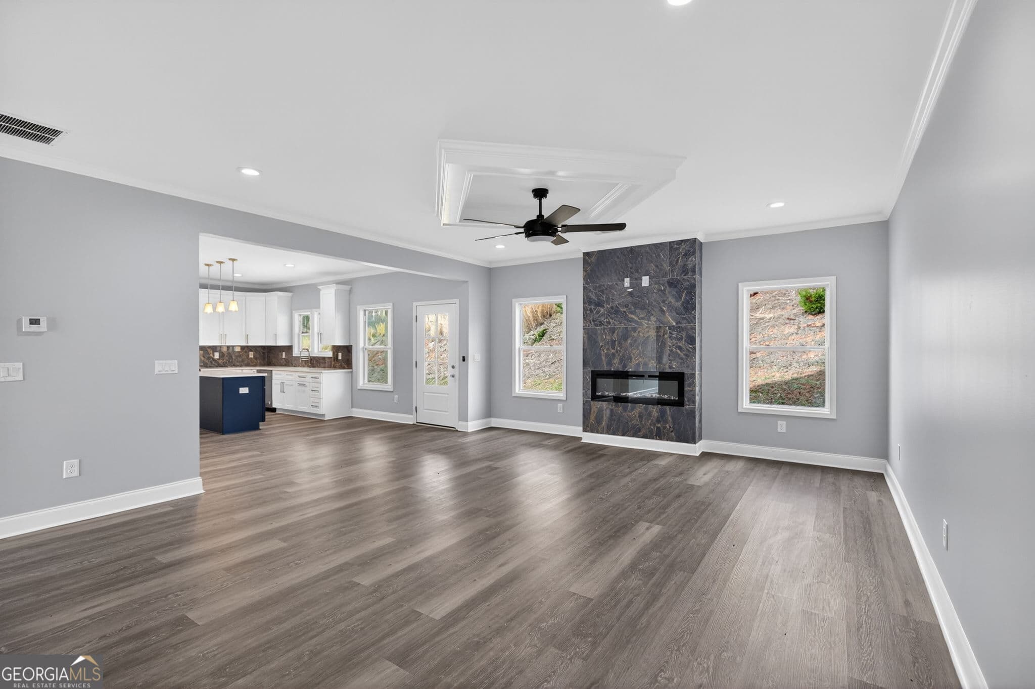5 bedroom, 4 bathroom, 3,620 sq ft single family residence for rent at 1226 Bloomsbury Lane, Gainesville, GA 30501 for $4,200 a month — photo 3