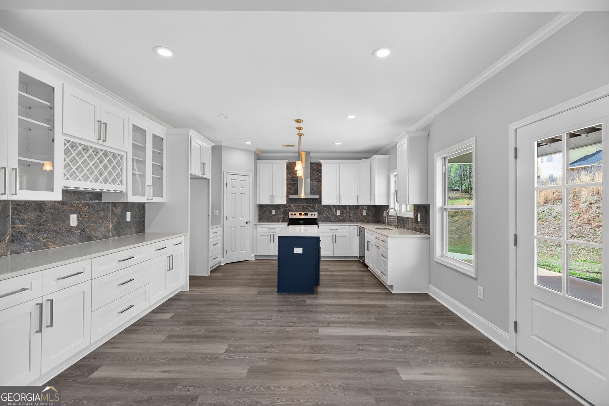 5 bedroom, 4 bathroom, 3,620 sq ft single family residence for rent at 1226 Bloomsbury Lane, Gainesville, GA 30501 for $4,200 a month — photo 10
