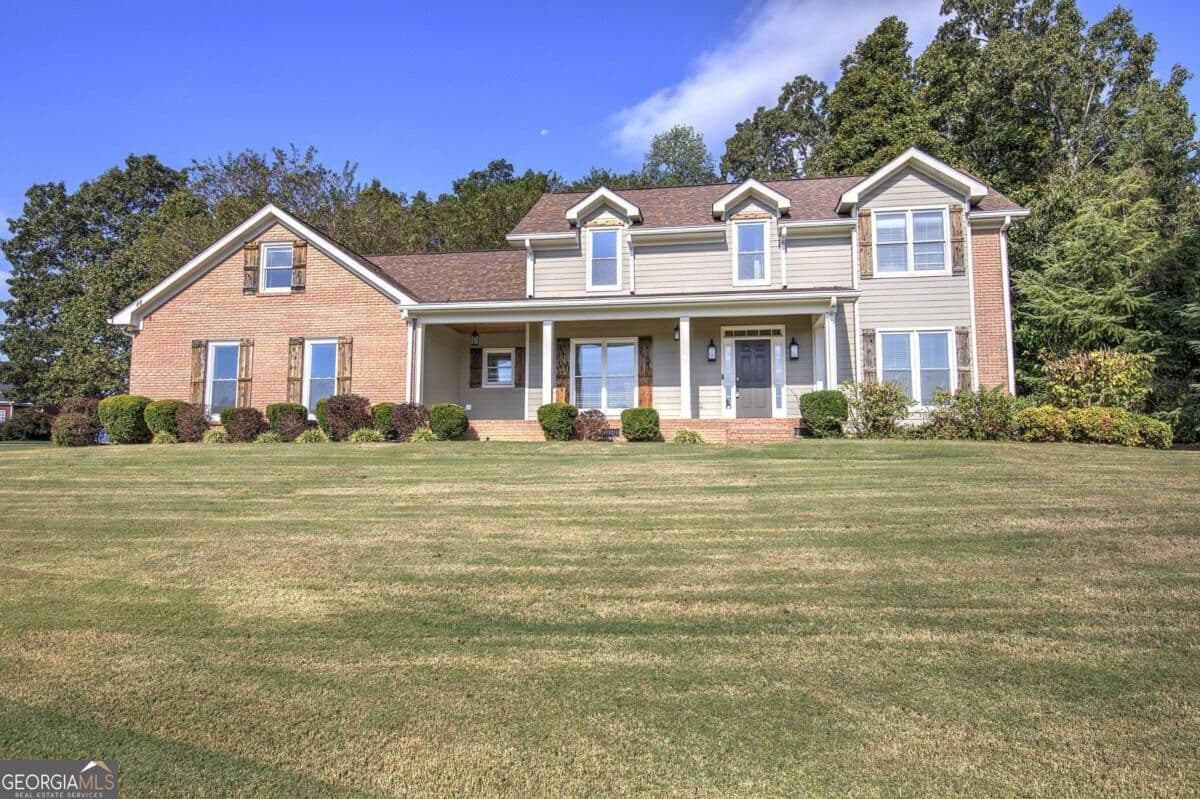 4 bedroom, 3.5 bathroom, 2,951 sq ft single family residence for sale at 117 Indian Trace, Chatsworth, GA 30705