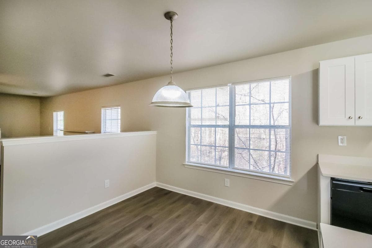 5 bedroom, 4 bathroom, 4,356 sq ft single family residence for sale at 4504 Warren Mill Trail, Ellenwood, GA 30294 — photo 7