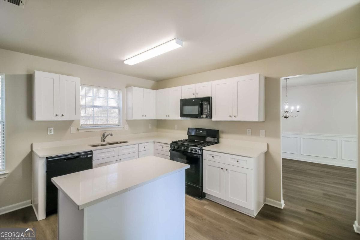 5 bedroom, 4 bathroom, 4,356 sq ft single family residence for sale at 4504 Warren Mill Trail, Ellenwood, GA 30294 — photo 8