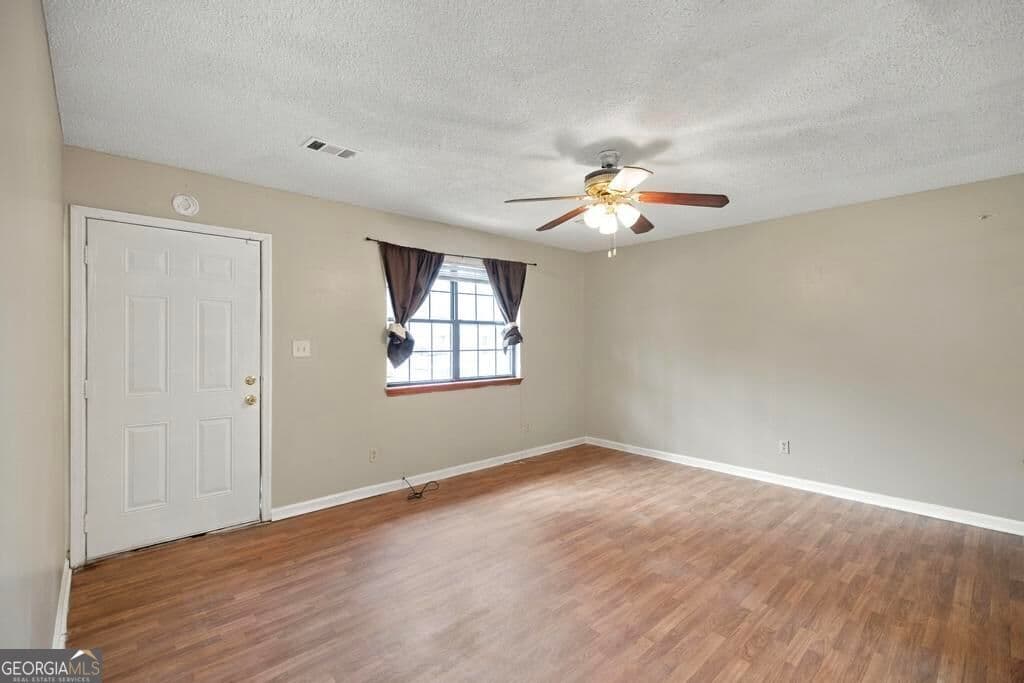3 bedroom, 1 bathroom, 1,053 sq ft single family residence for sale at 316 Peach Circle, Fort Valley, GA 31030 — photo 9