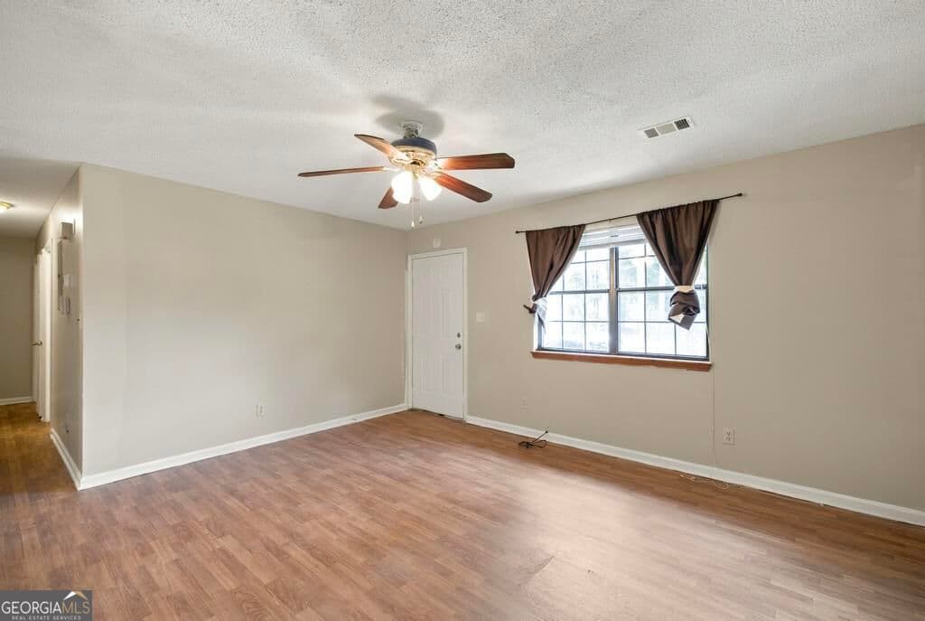 3 bedroom, 1 bathroom, 1,053 sq ft single family residence for sale at 316 Peach Circle, Fort Valley, GA 31030 — photo 8
