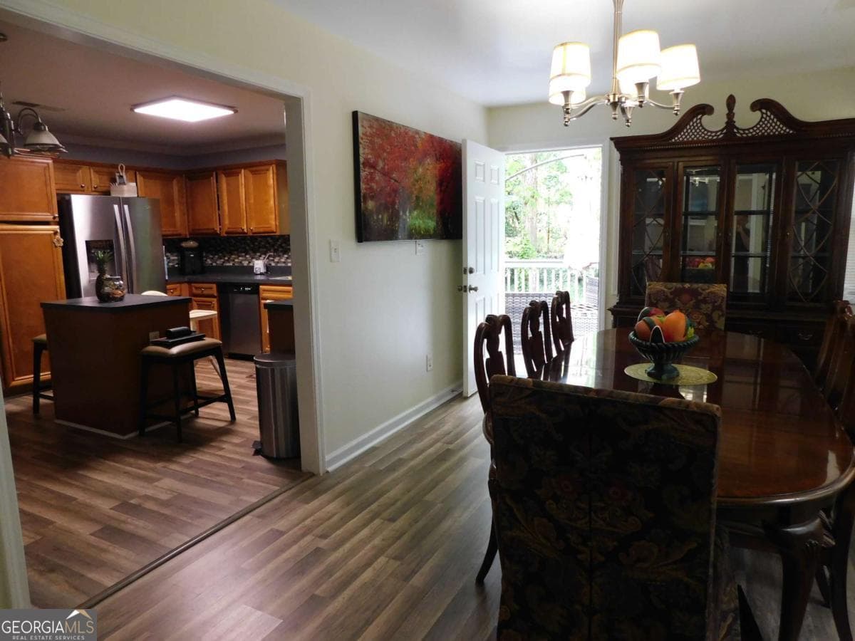 6 bedroom, 3 bathroom single family residence for sale at 8805 Willow Creek Court, Douglasville, GA 30135 — photo 10