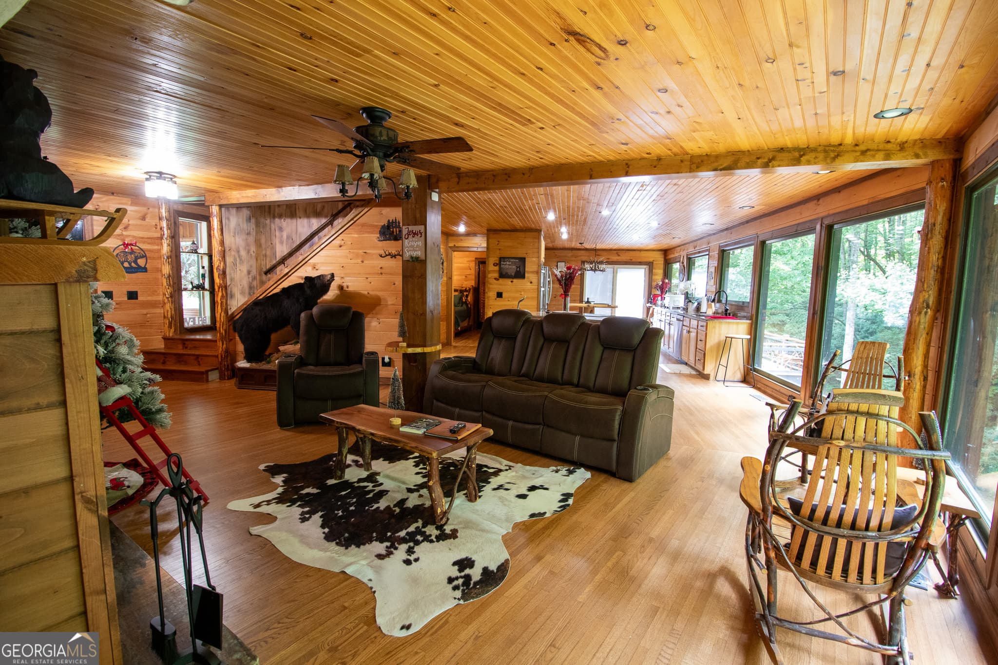 4 bedroom, 4.5 bathroom, 5,153 sq ft cabin,single family residence for sale at 312 Learh Lane, Ellijay, GA 30540 — photo 10