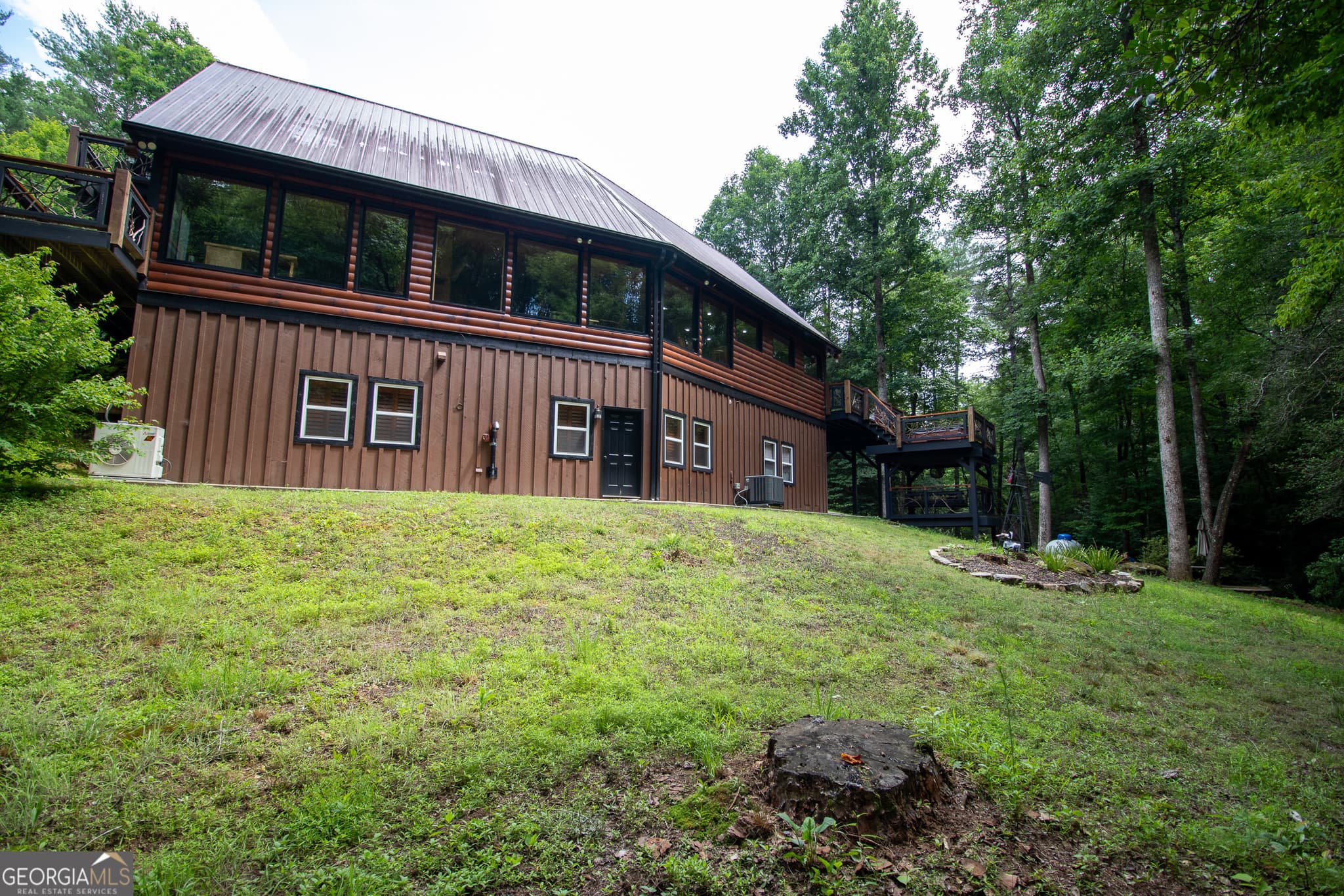 4 bedroom, 4.5 bathroom, 5,153 sq ft cabin,single family residence for sale at 312 Learh Lane, Ellijay, GA 30540 — photo 4