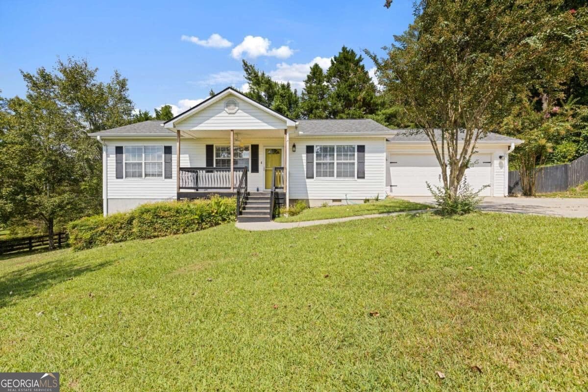 4 bedroom, 3 bathroom, 1,825 sq ft single family residence for sale at 43 Dawson Trace, Dawsonville, GA 30534