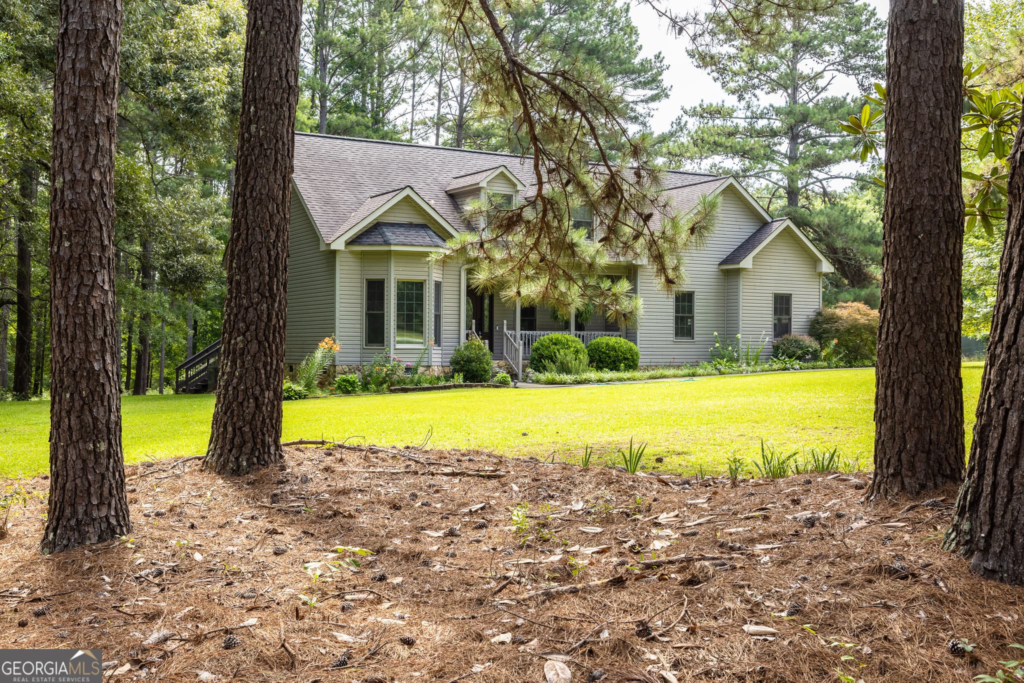 4 bedroom, 2.5 bathroom, 2,052 sq ft single family residence for sale at 32 Gwen Place, Thomaston, GA 30286 — photo 3