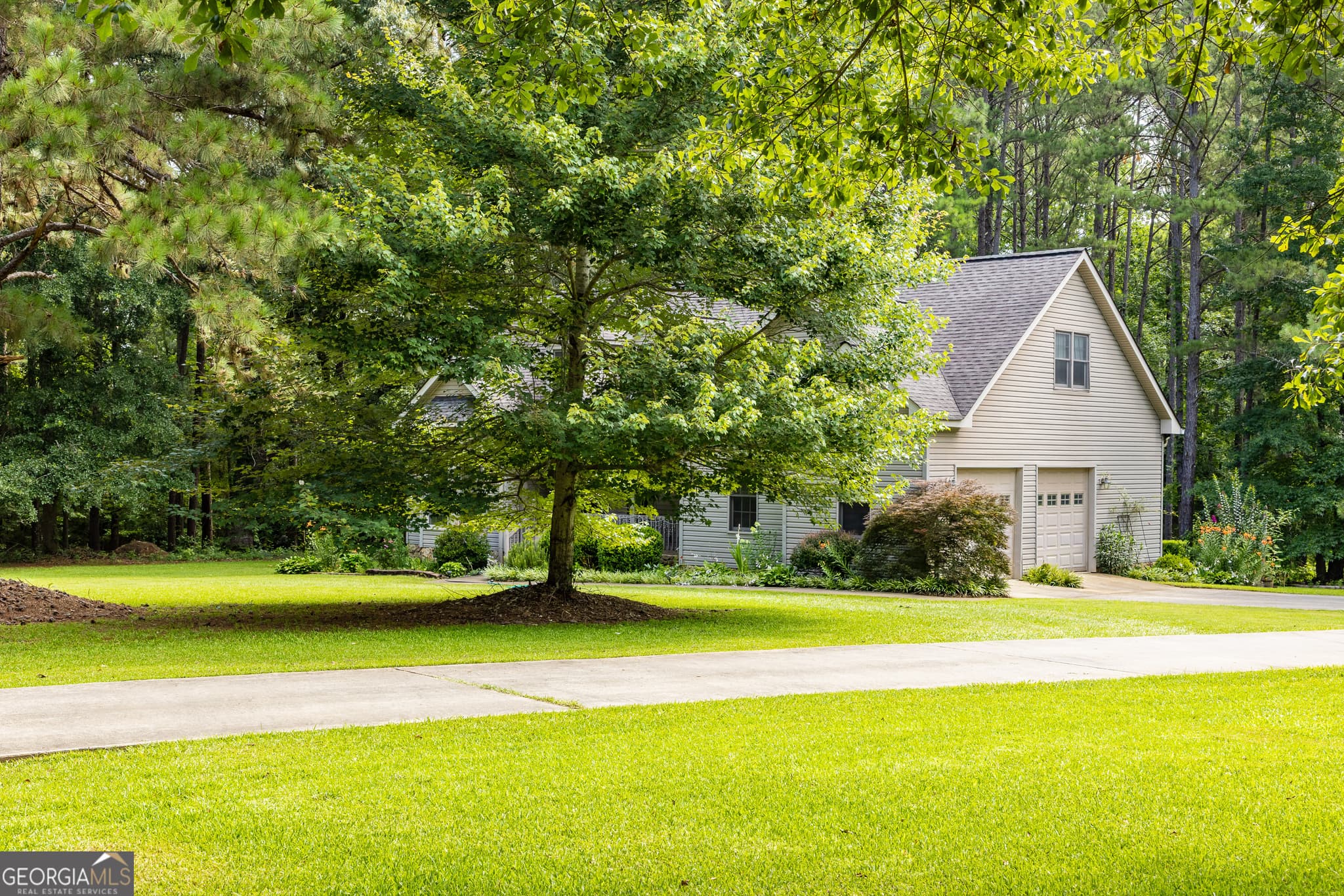 4 bedroom, 2.5 bathroom, 2,052 sq ft single family residence for sale at 32 Gwen Place, Thomaston, GA 30286 — photo 5