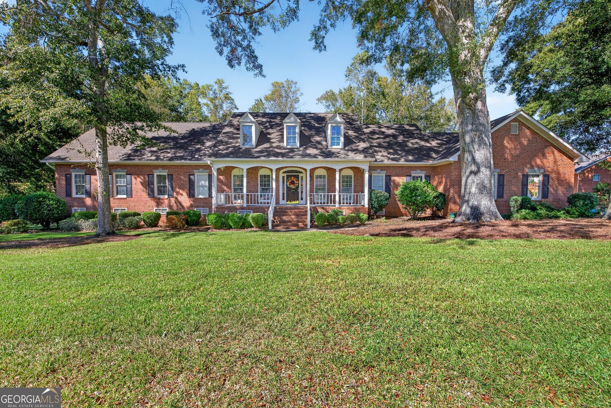6 bedroom, 5.5 bathroom, 5,501 sq ft single family residence for sale at 112 Everest Drive, Thomaston, GA 30286 — photo 1 of 88